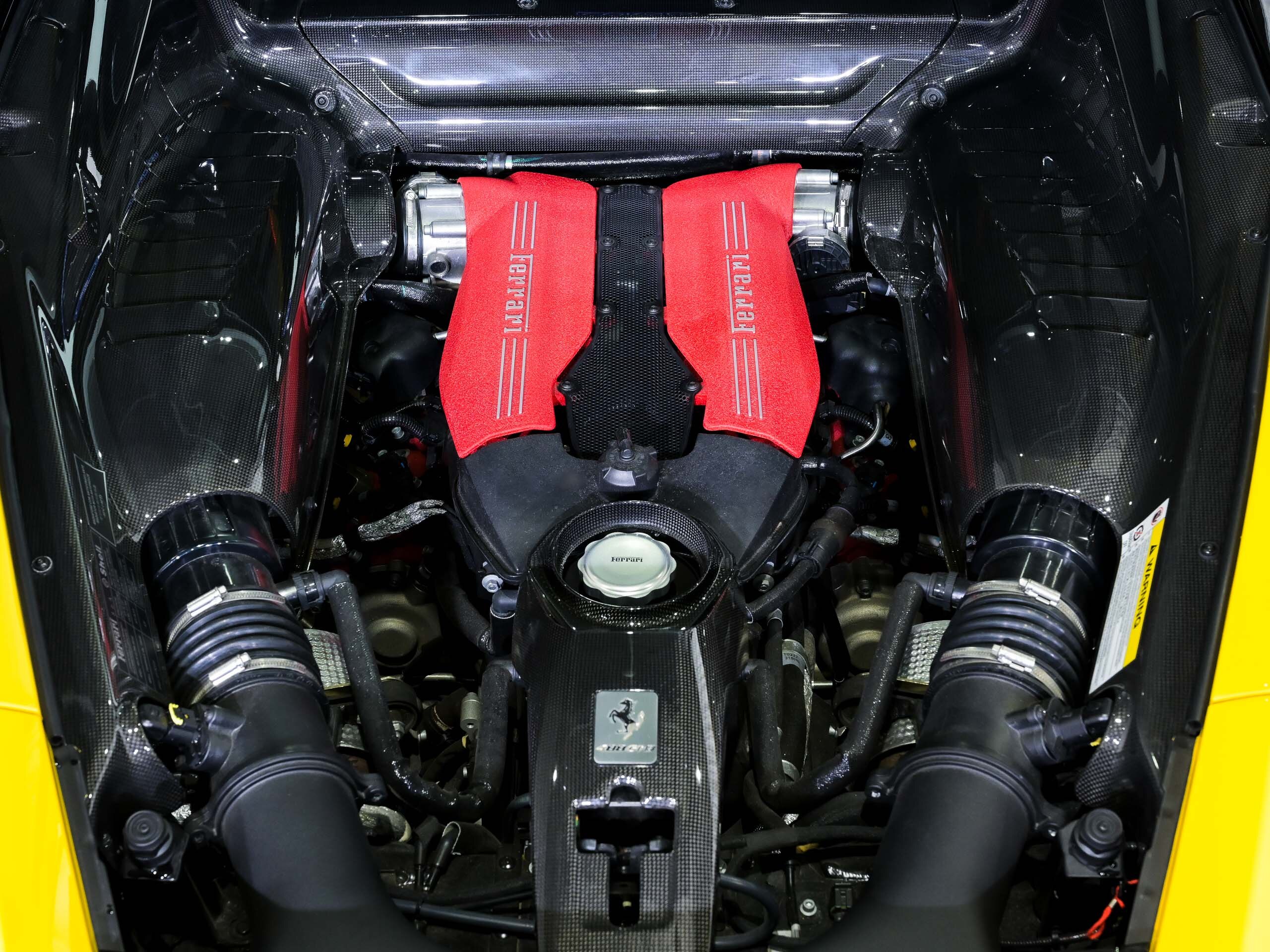 Ferrari 488GTB (photo: 14)