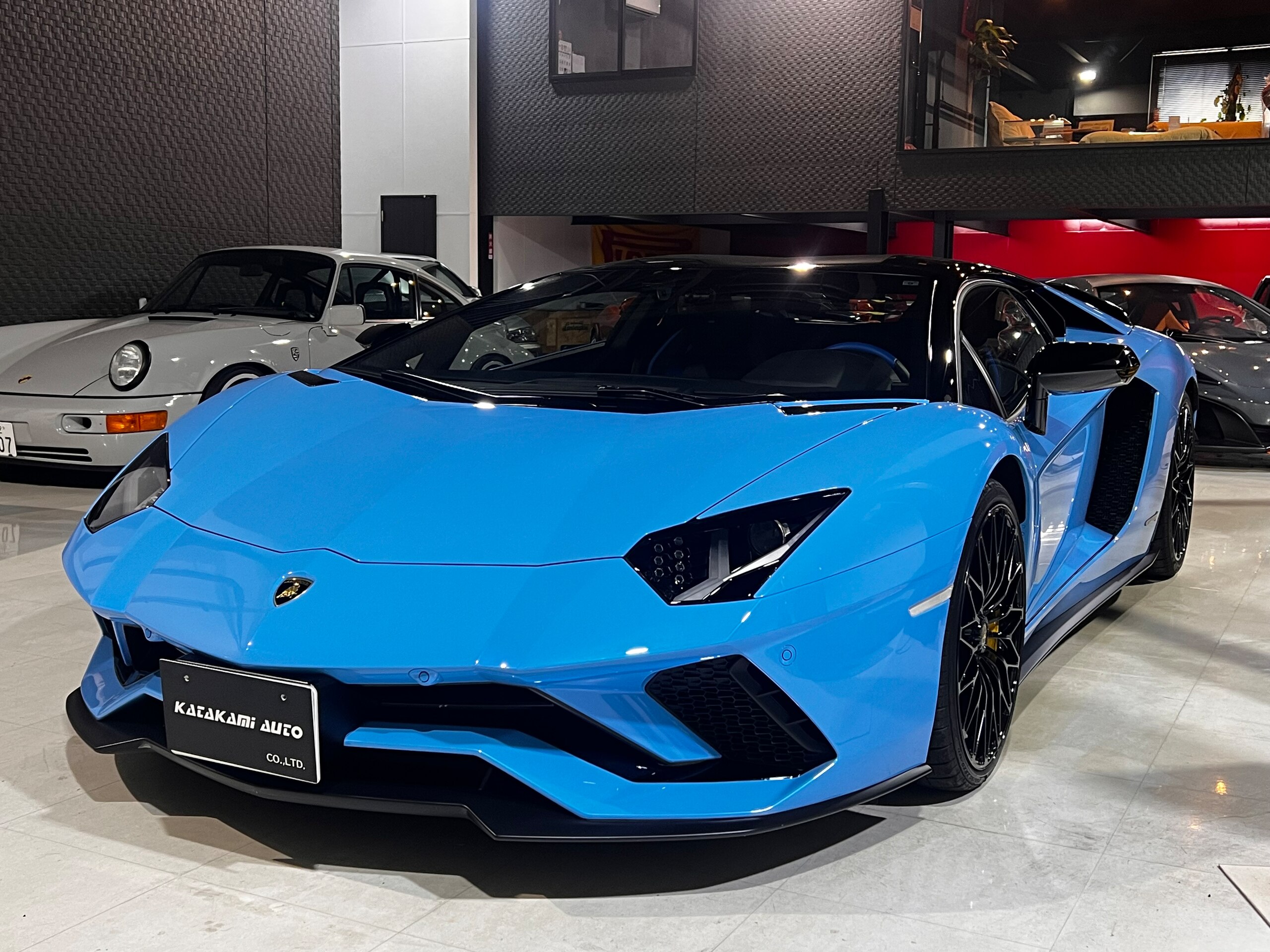 Lamborghini Aventador S (photo: 2)