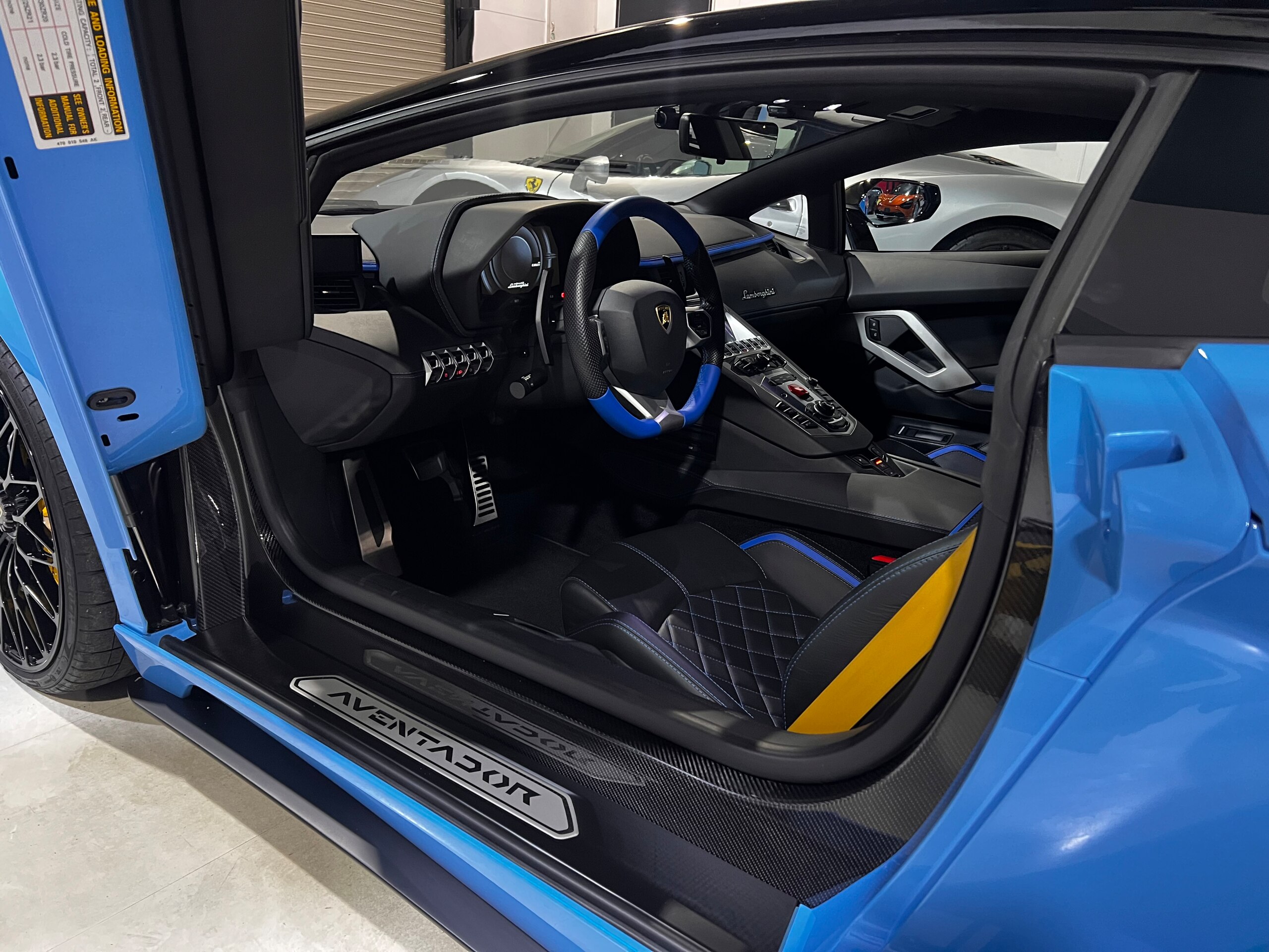 Lamborghini Aventador S (photo: 6)