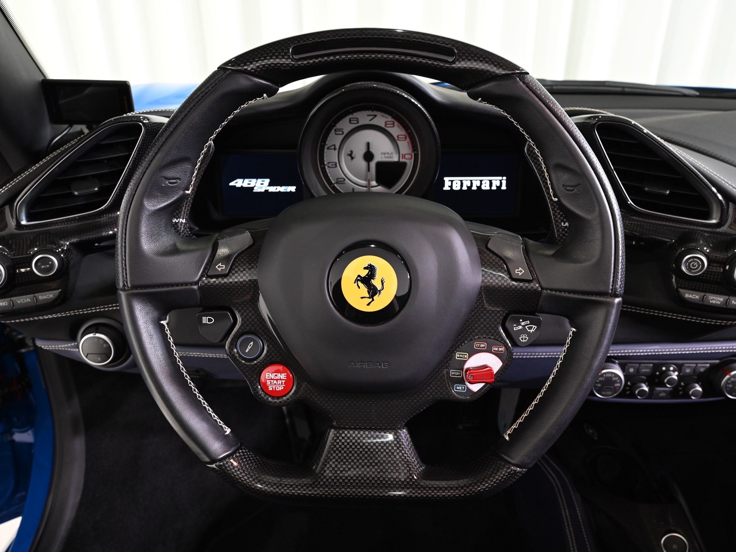 Ferrari 488 Spider (photo: 9)