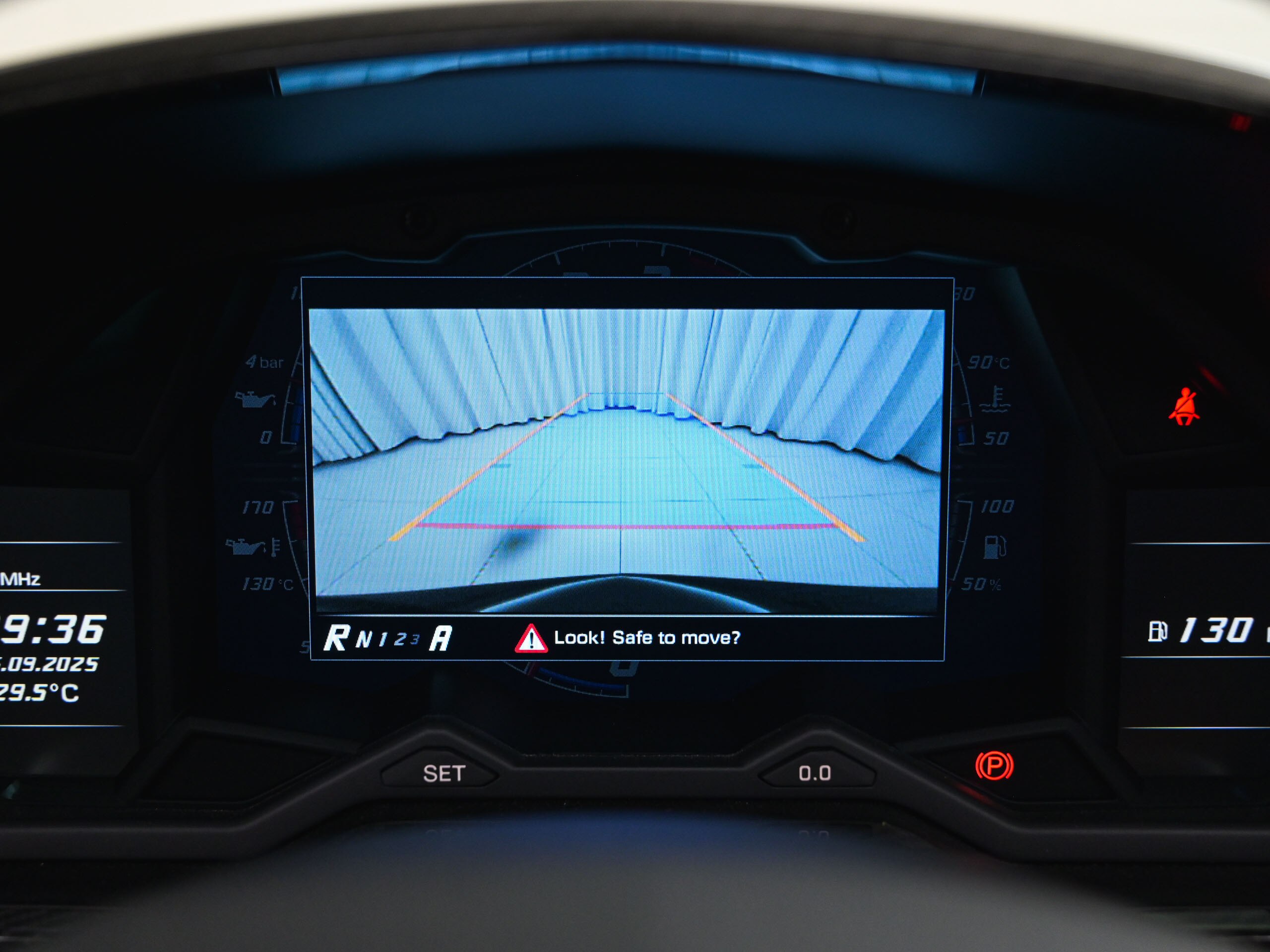 Lamborghini Aventador Roadster S (photo: 19)