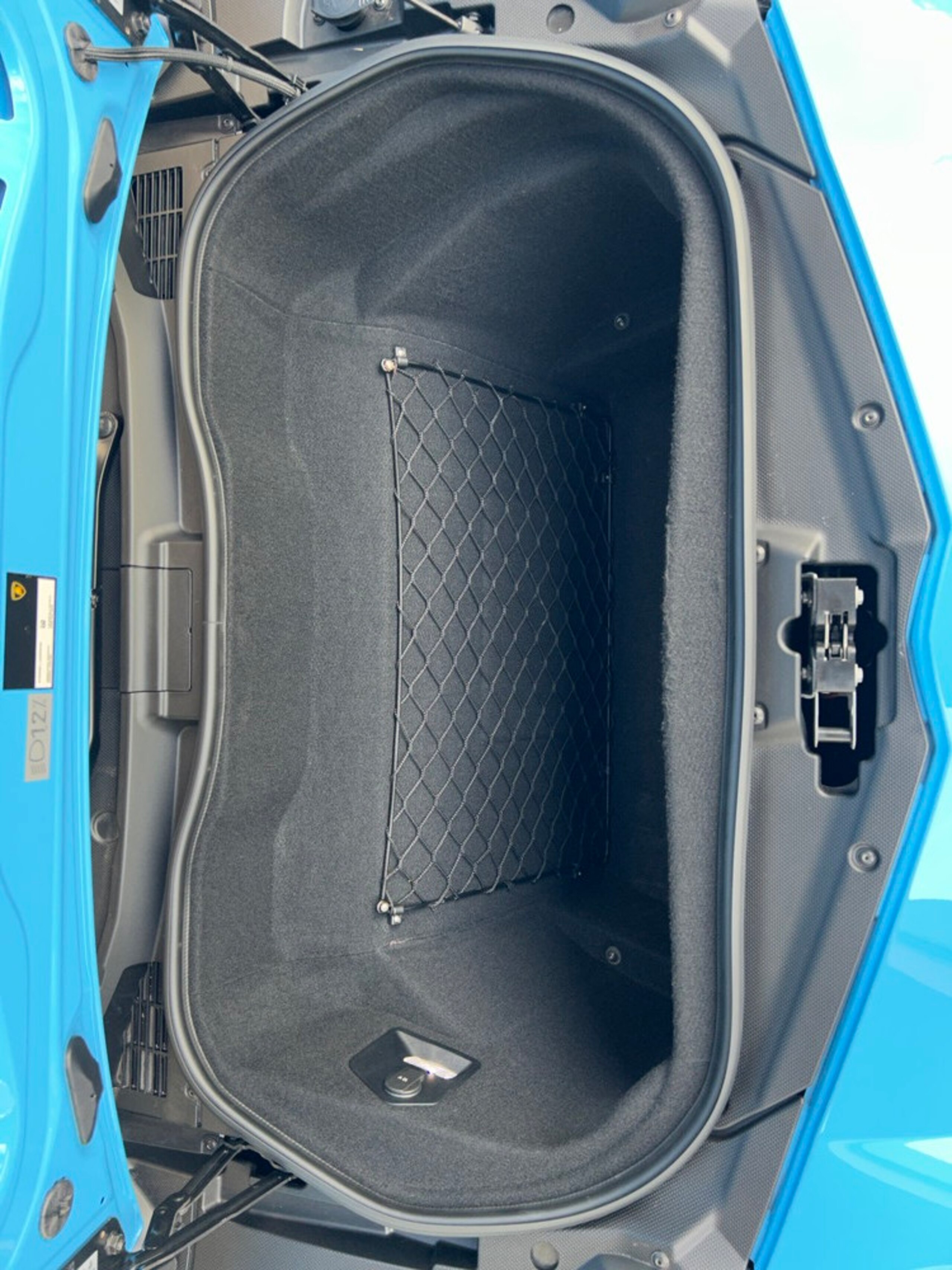 Lamborghini Aventador S (photo: 18)