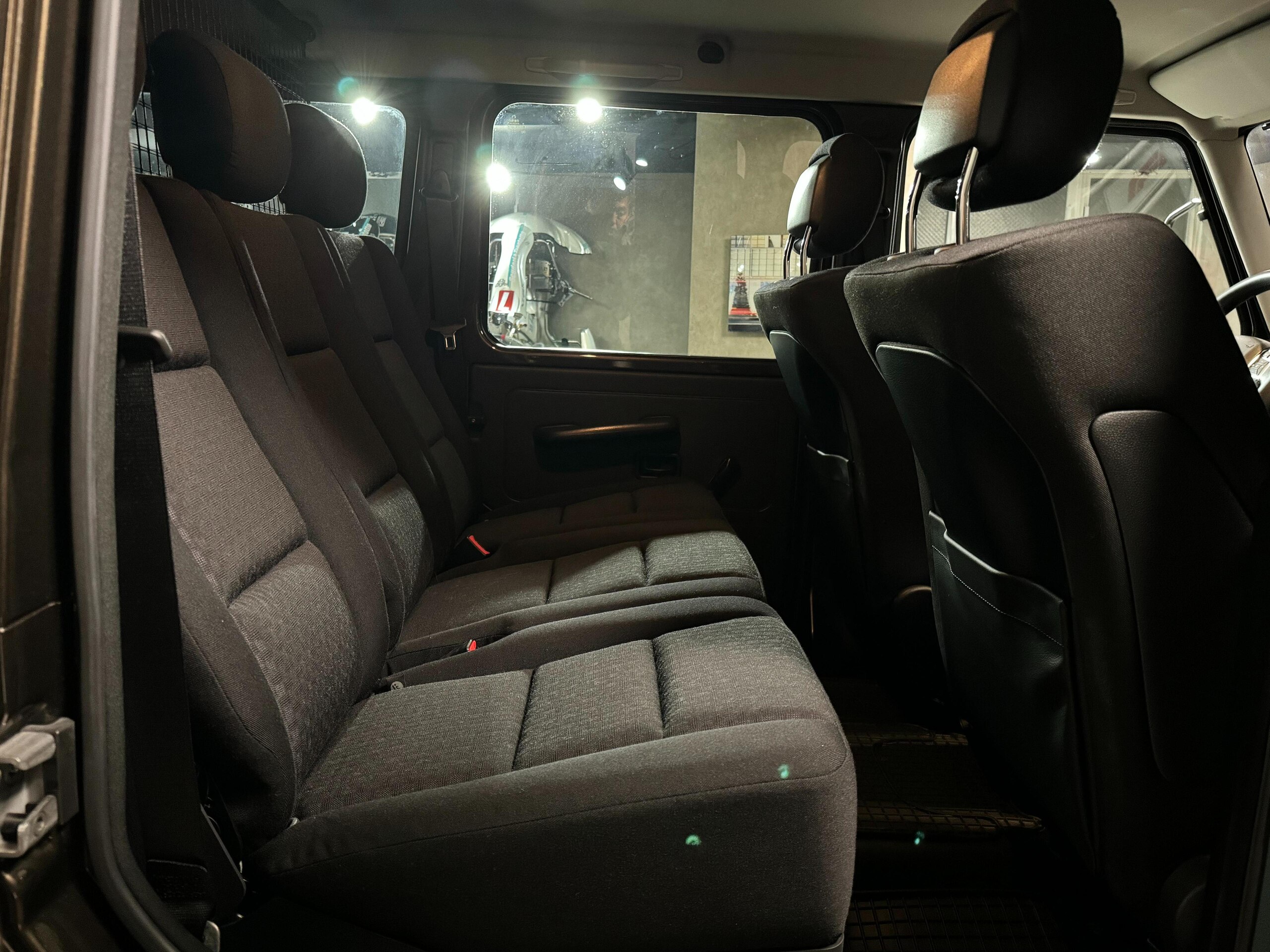 Mercedes Benz G350d Professional (photo: 12)