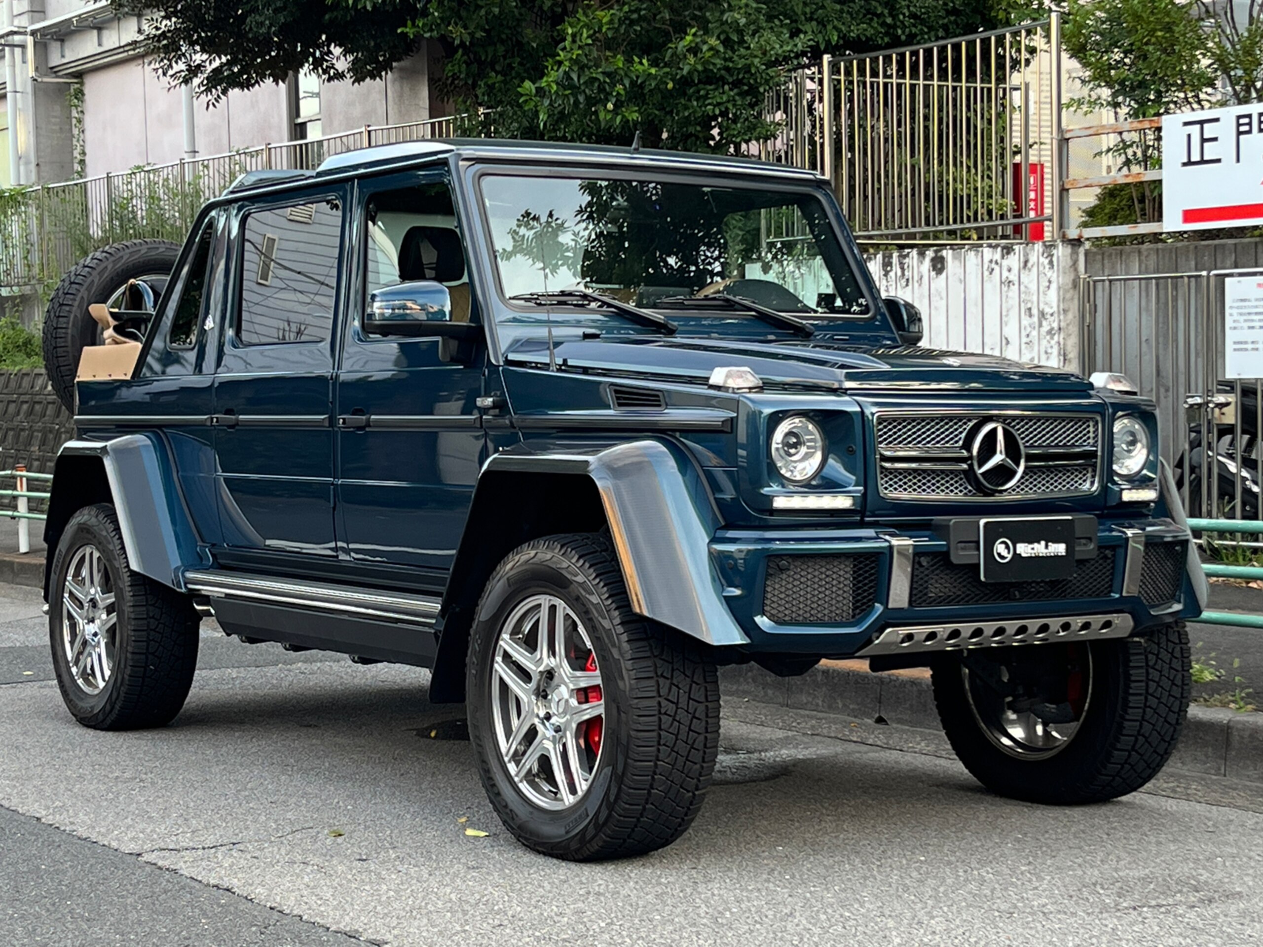 Mercedes Benz Maybach G650 Landaulet