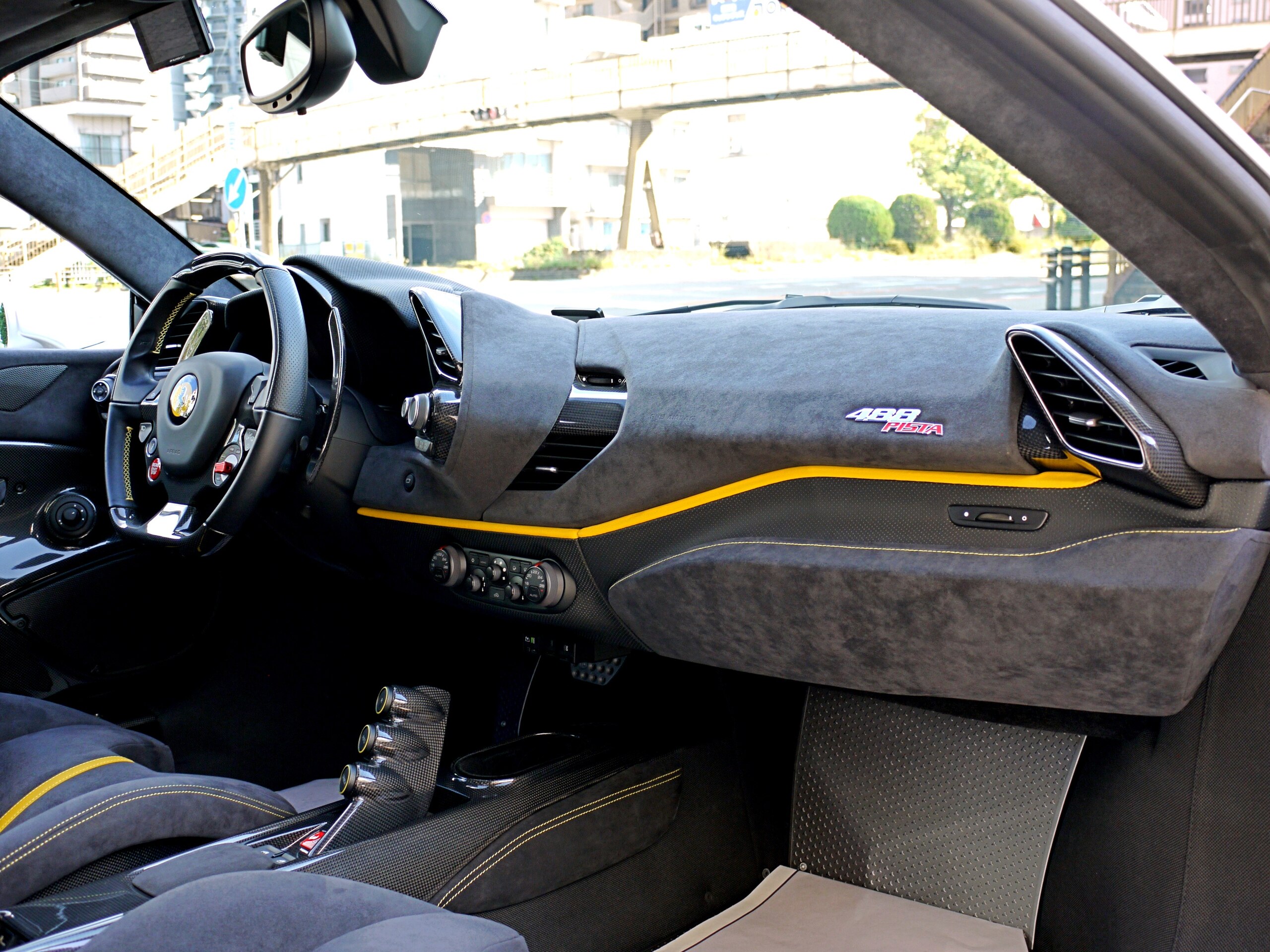 Ferrari 488 Pista (photo: 11)