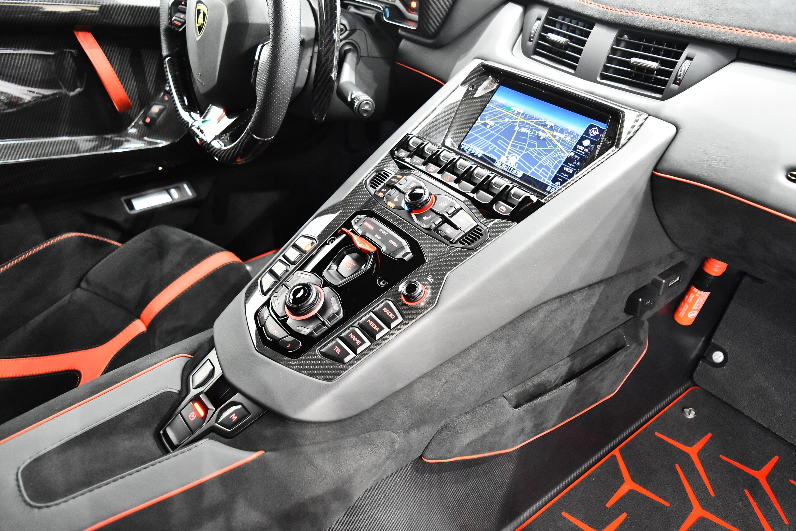 Lamborghini Aventador SVJ (photo: 11)