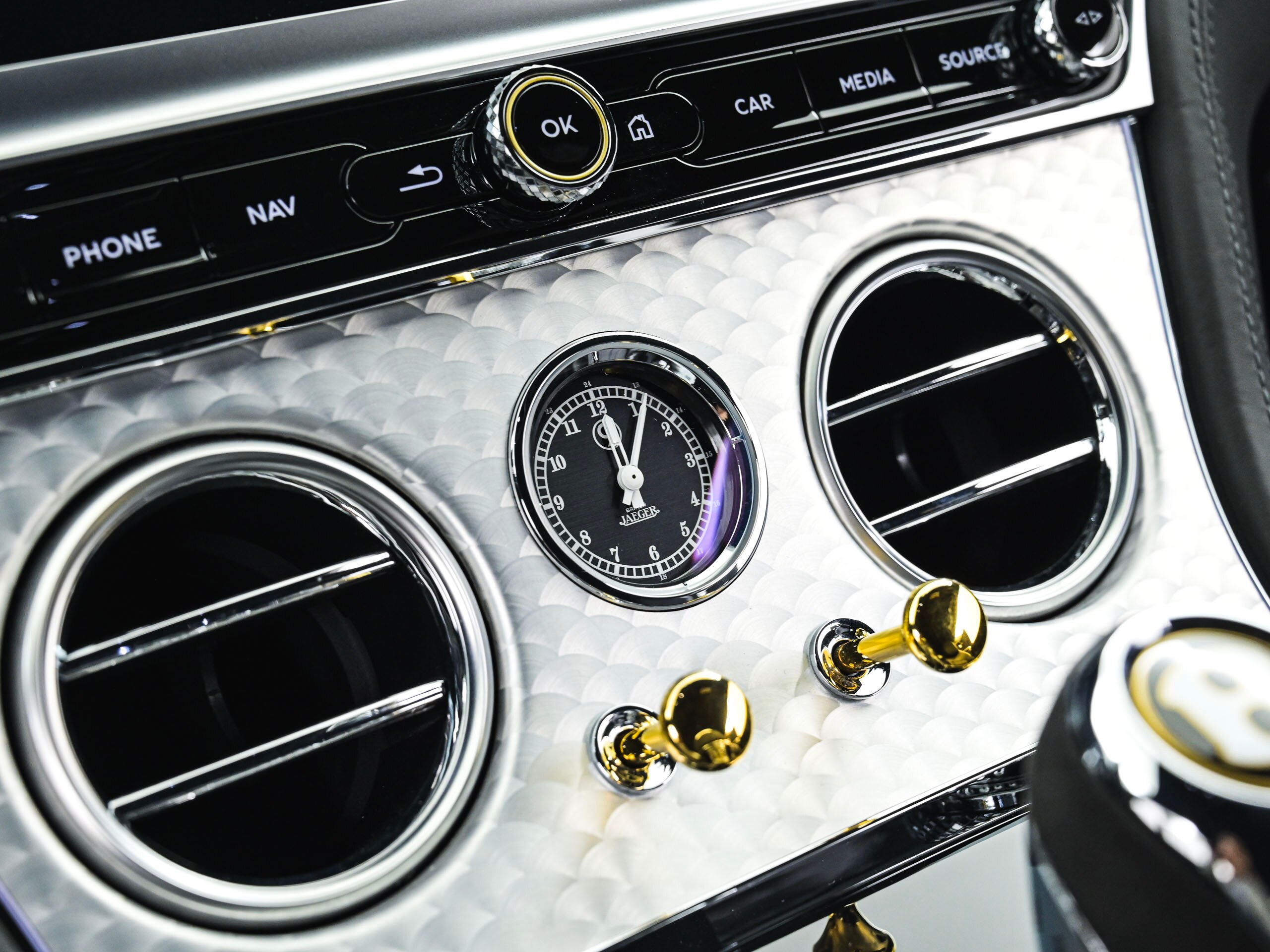 Bentley Continental GT Number 9 Edition by Mulliner (photo: 12)