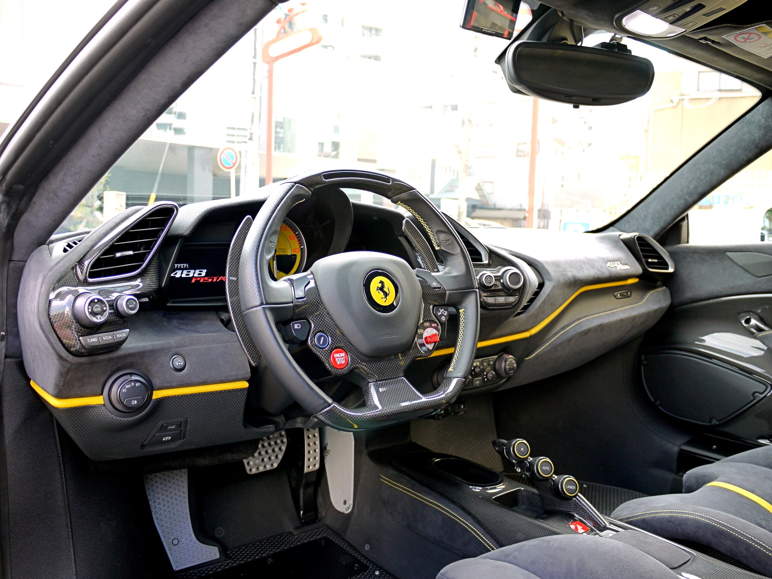 Ferrari 488 Pista (photo: 9)