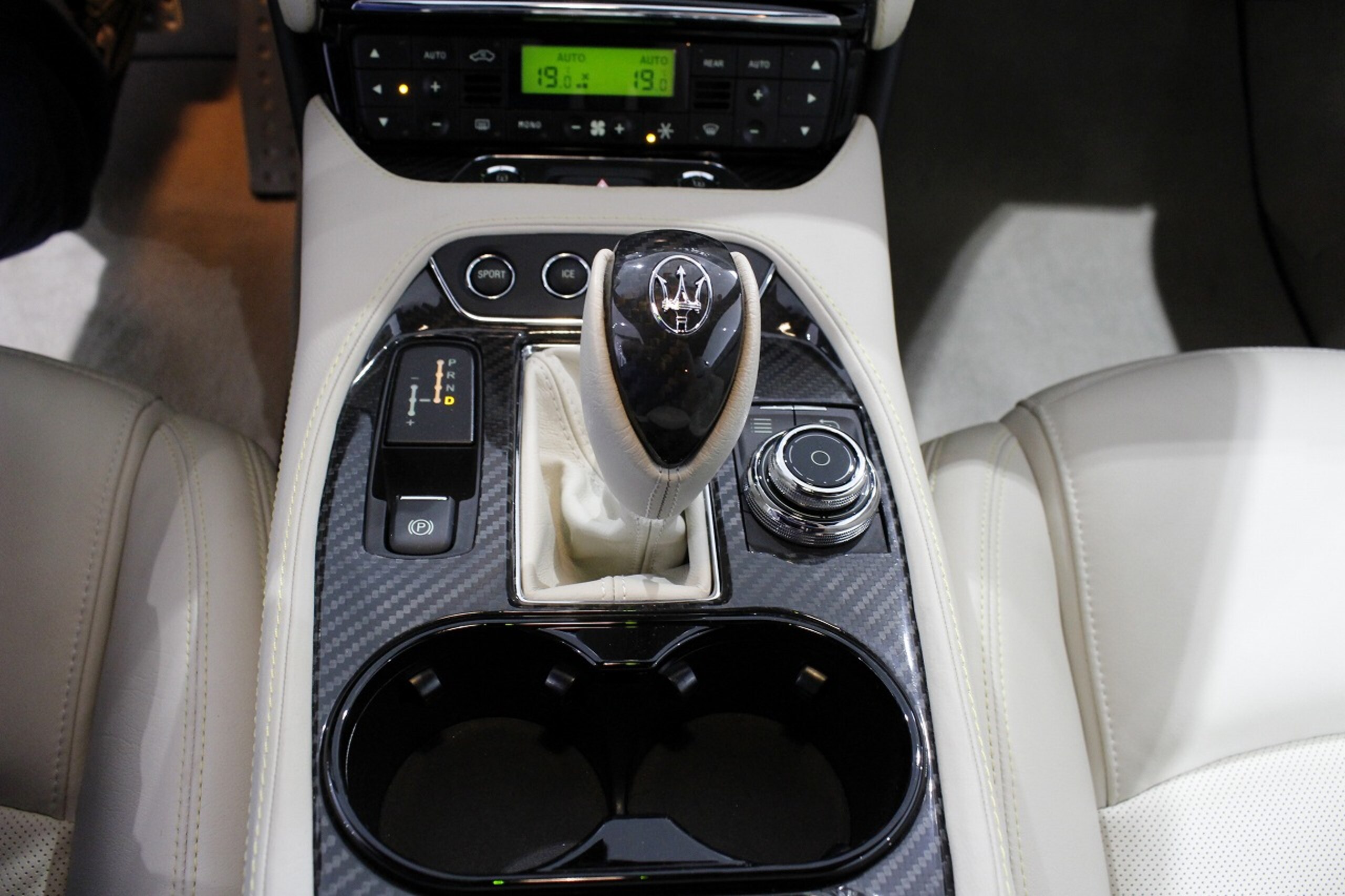 Maserati GranTurismo Sport (photo: 14)