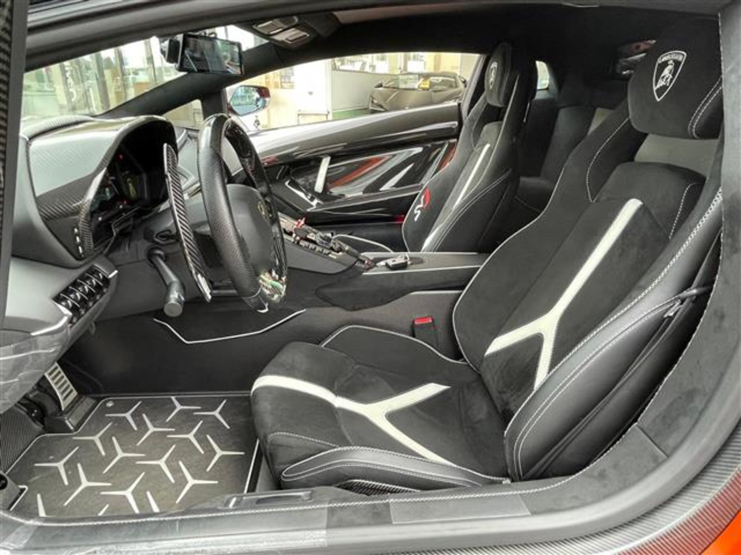 Lamborghini Aventador SVJ (photo: 8)