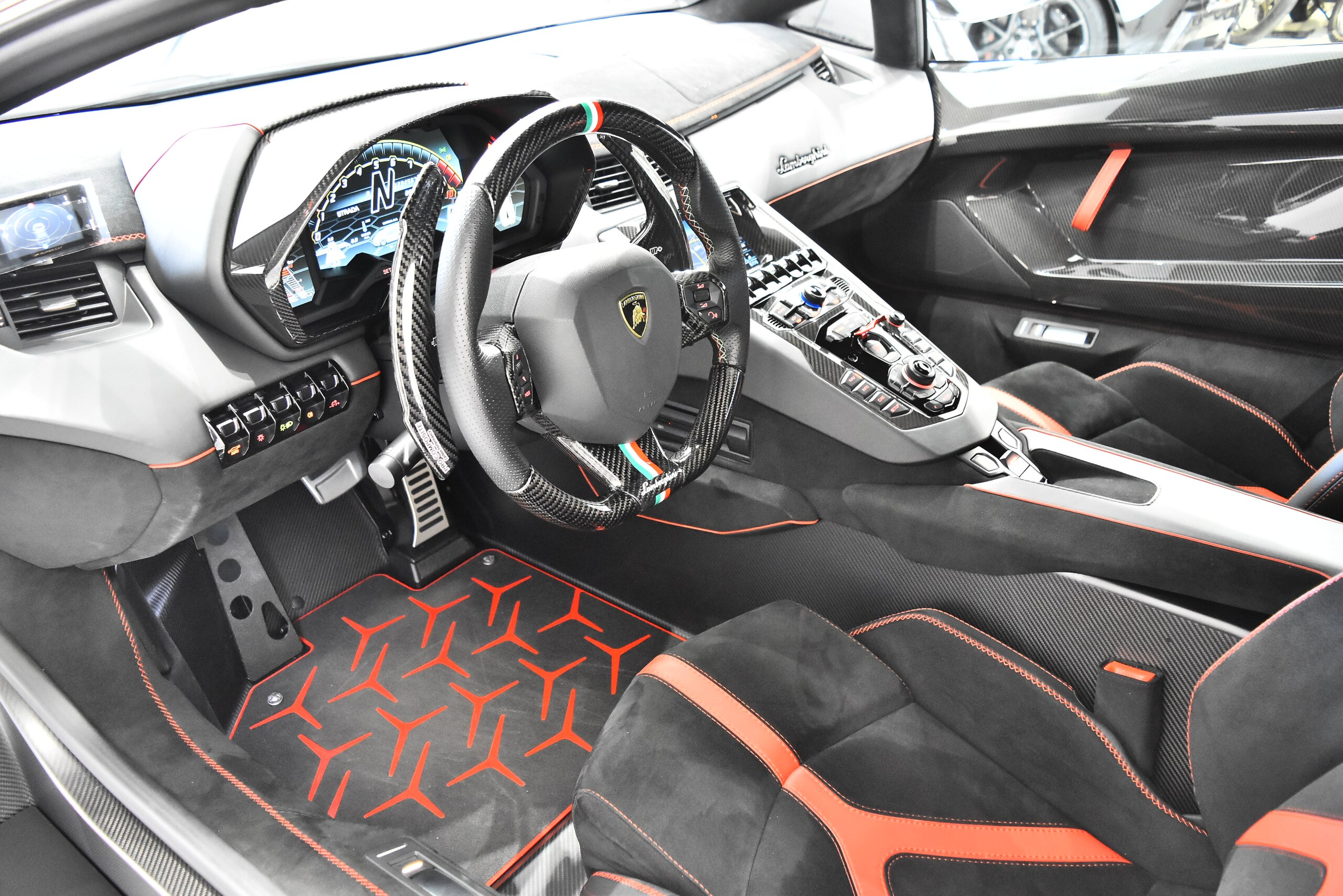 Lamborghini Aventador SVJ (photo: 7)