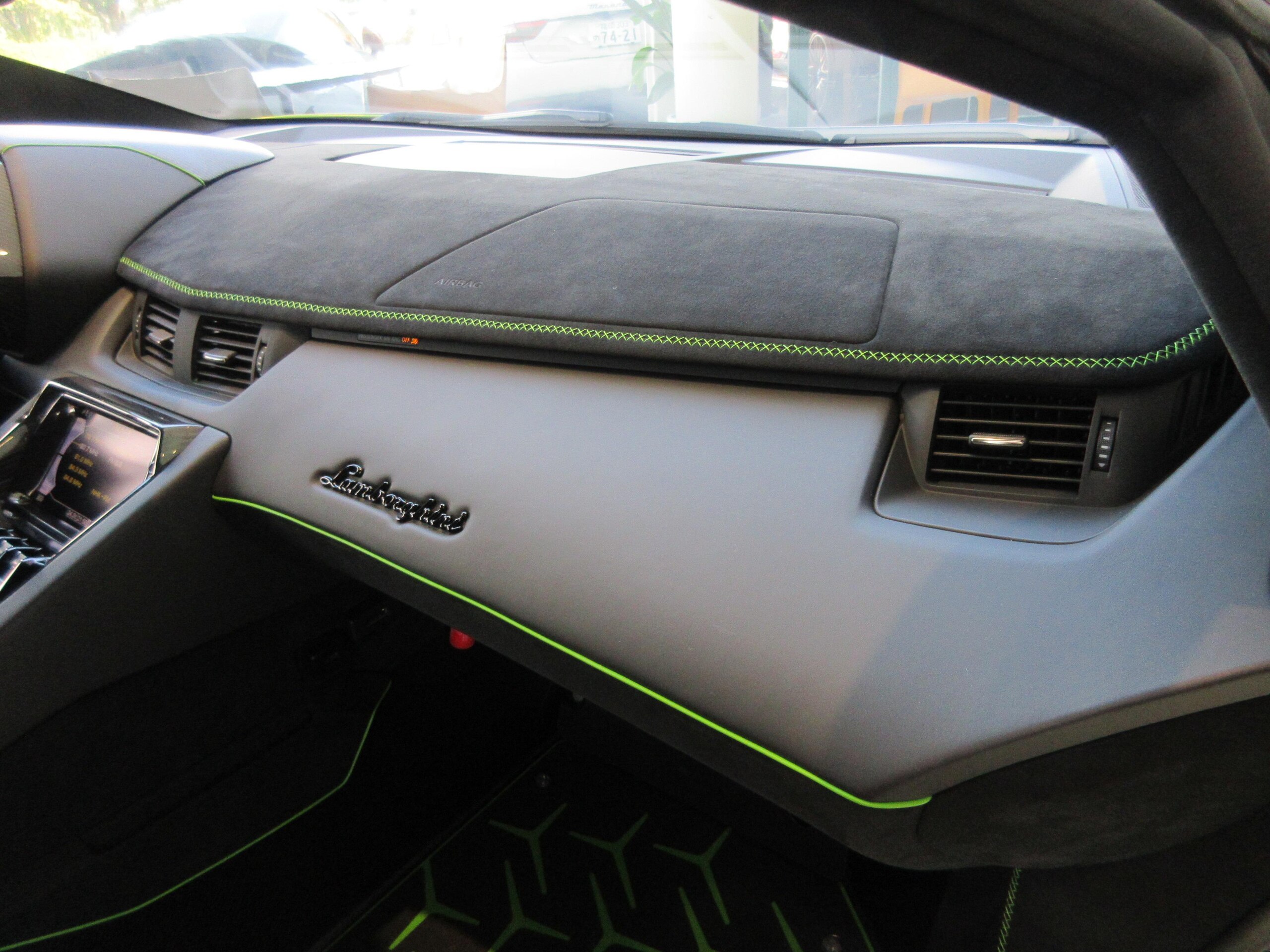 Lamborghini Aventador SVJ (photo: 22)