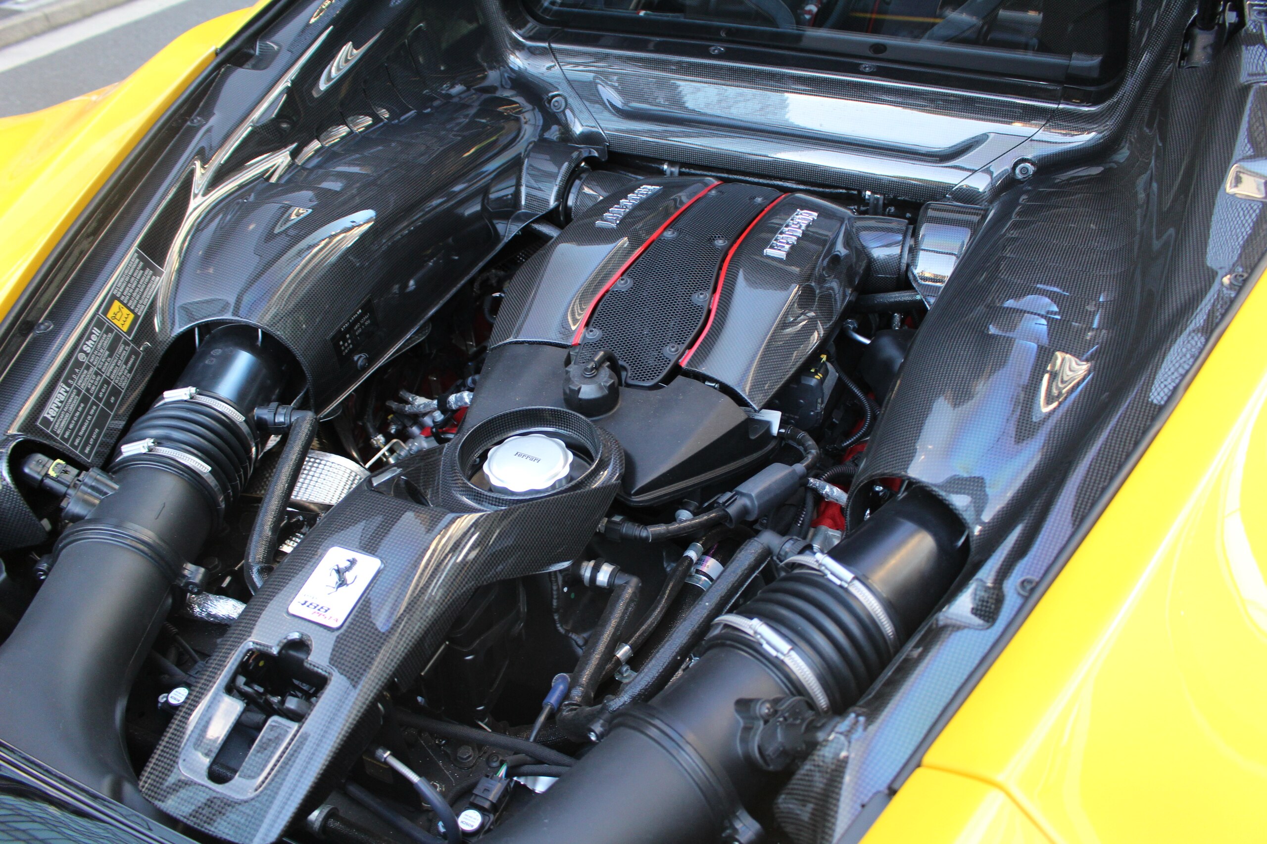 Ferrari 488 Pista (photo: 17)