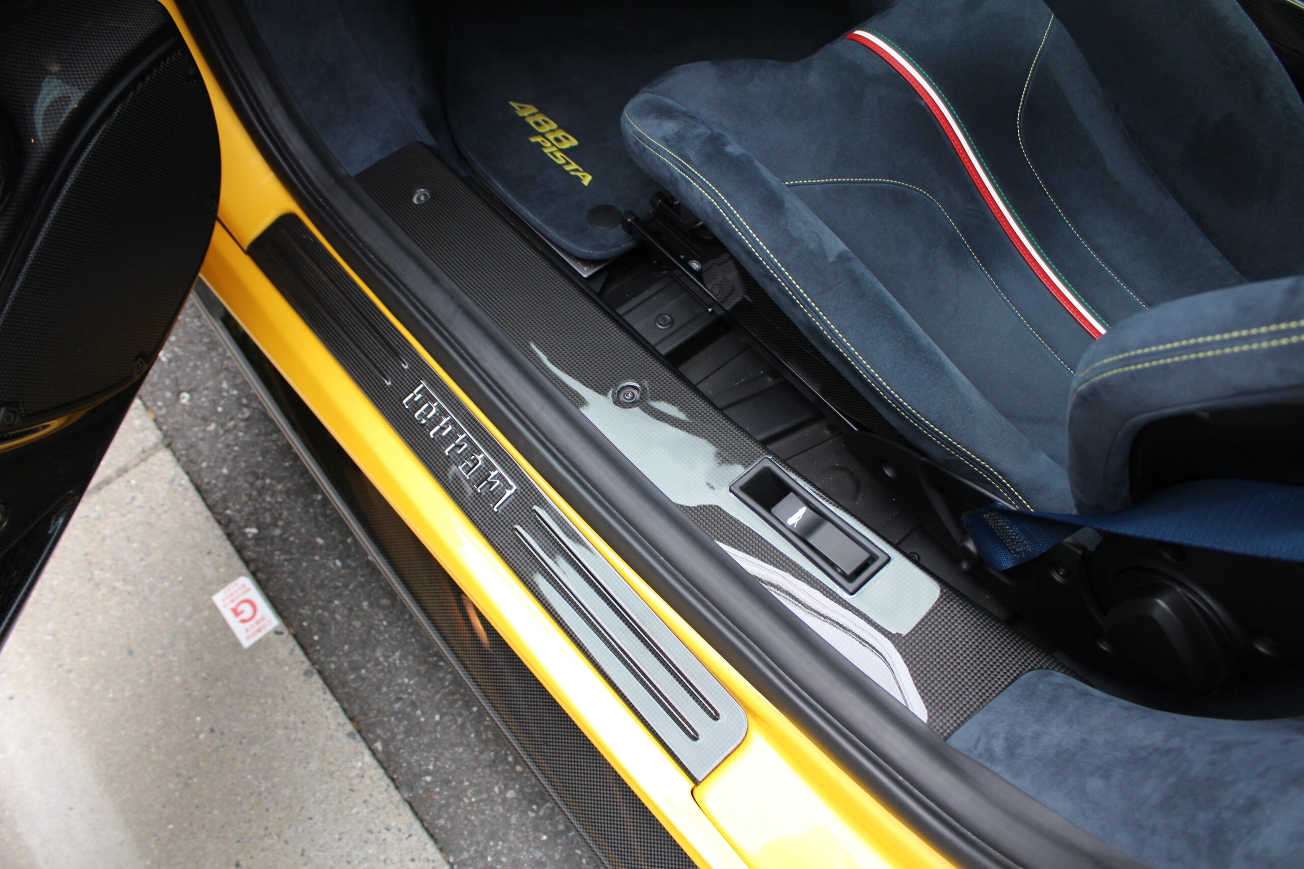 Ferrari 488 Pista (photo: 8)