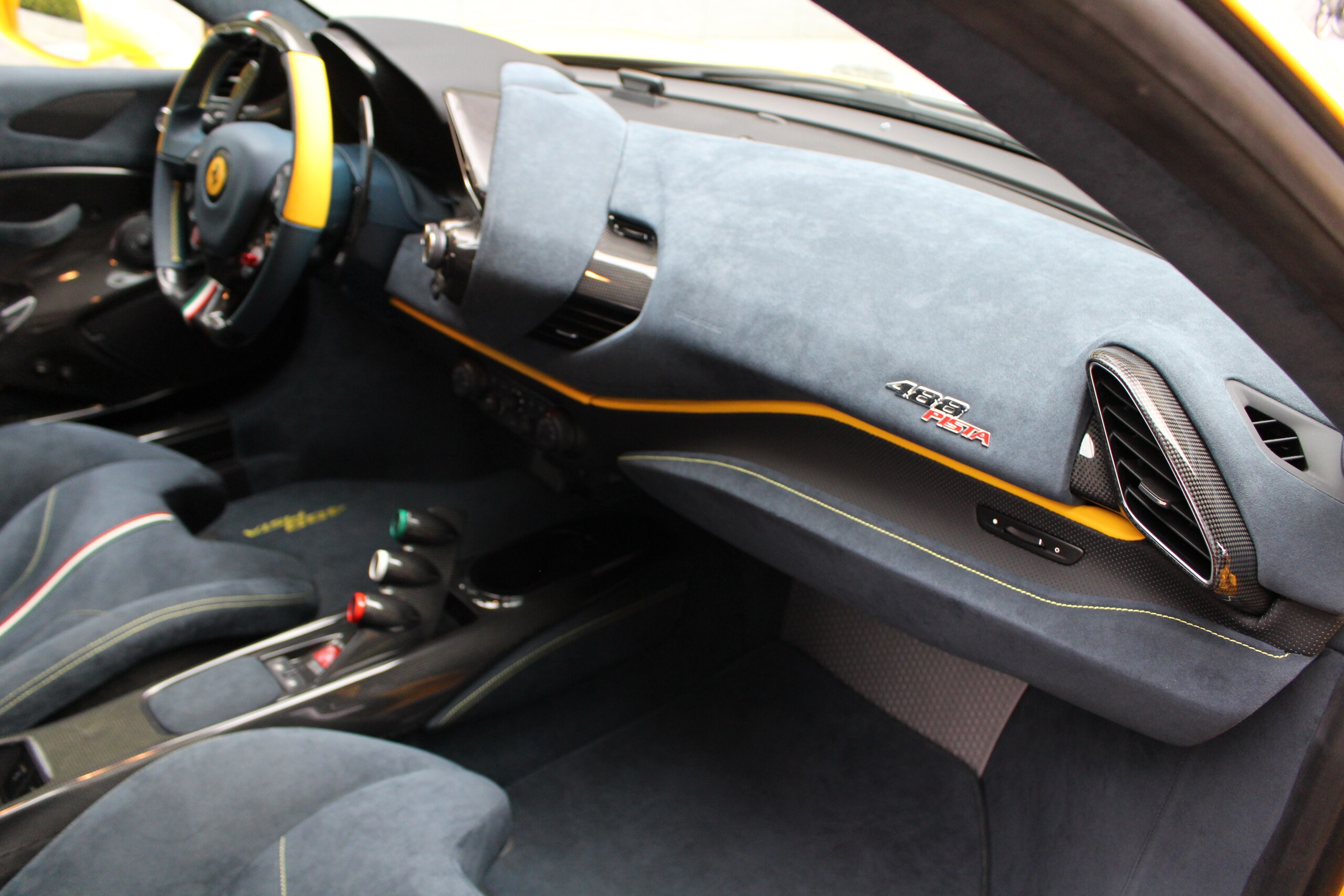 Ferrari 488 Pista (photo: 14)