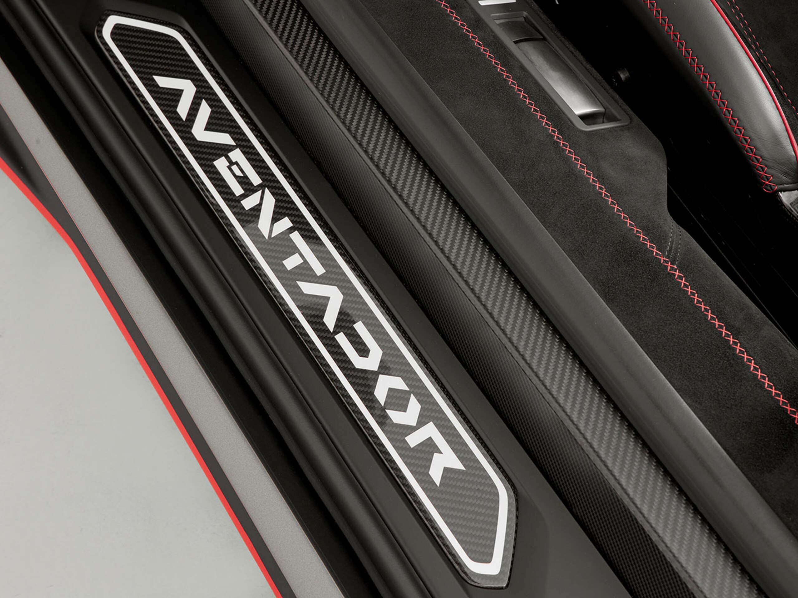 Lamborghini Aventador SVJ Roadster (photo: 10)