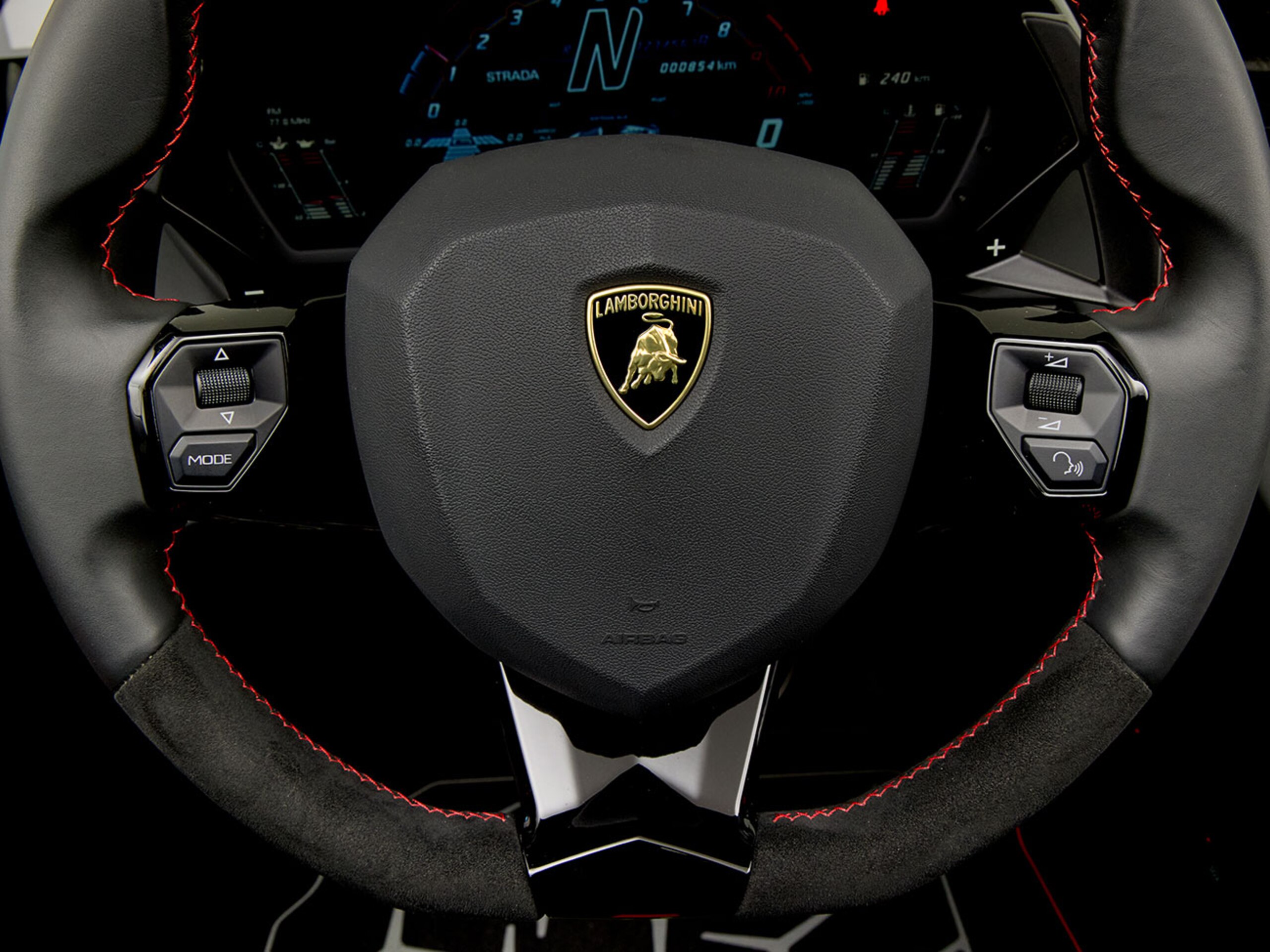 Lamborghini Aventador SVJ Roadster (photo: 13)