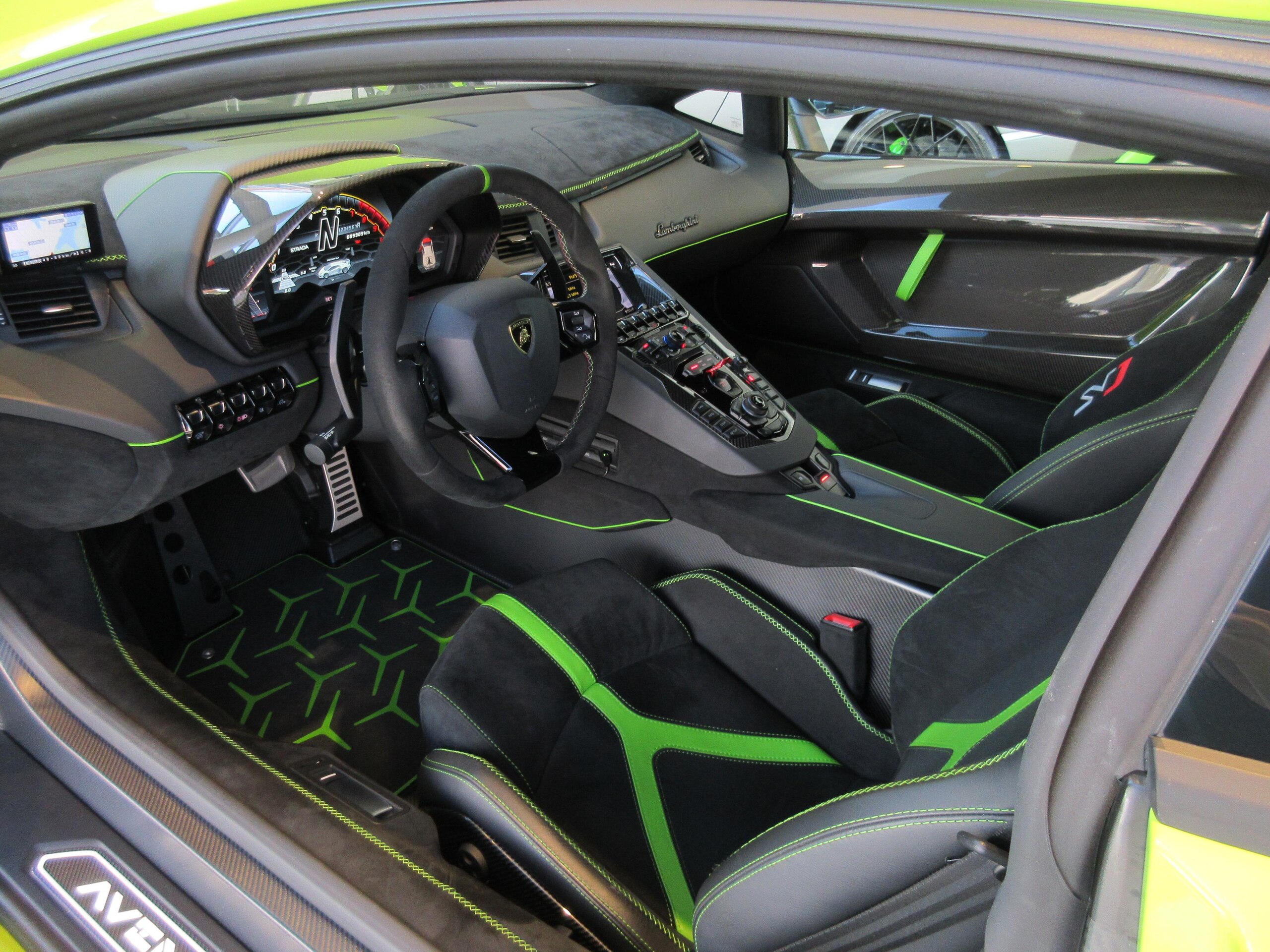 Lamborghini Aventador SVJ (photo: 10)