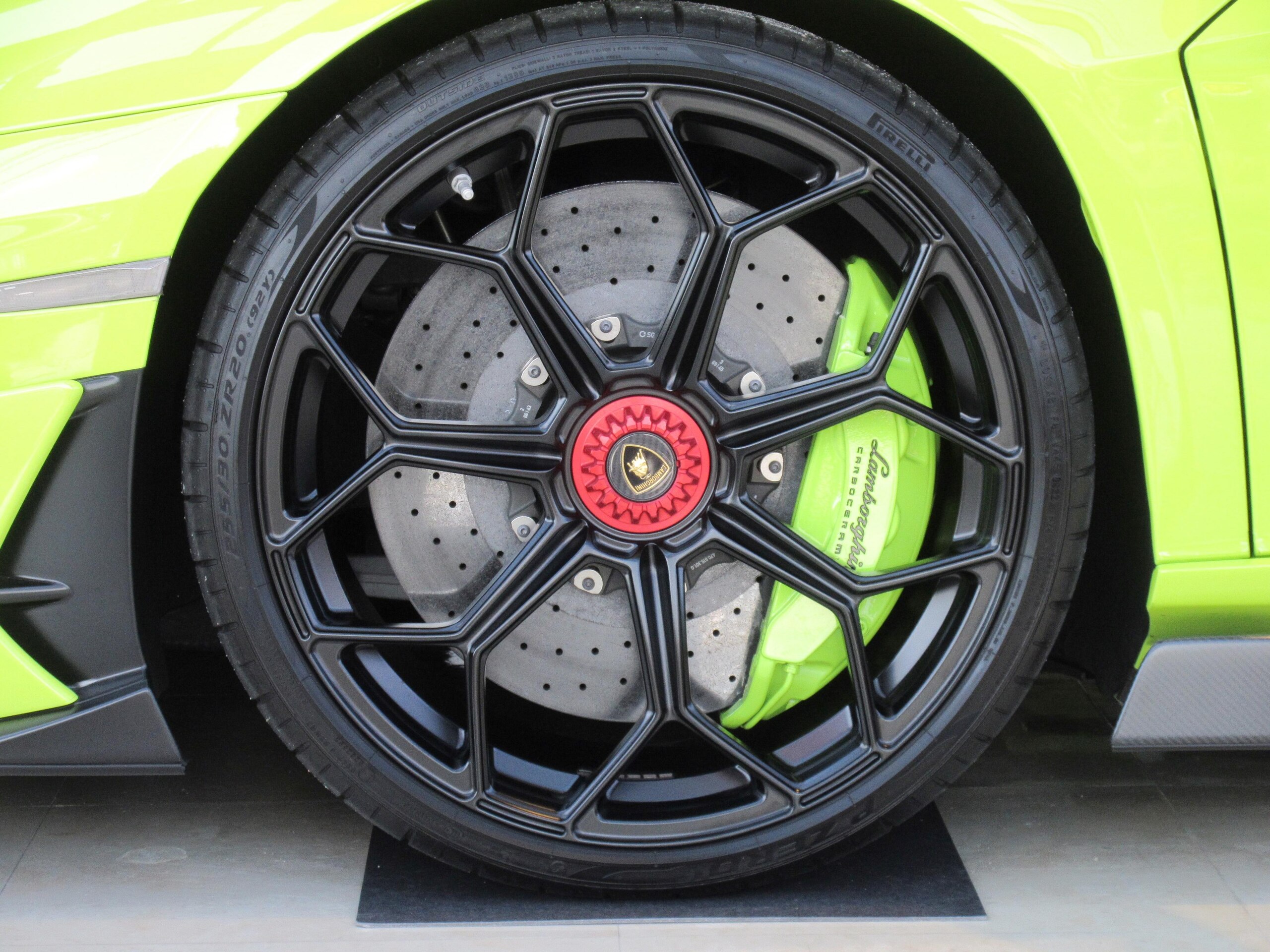 Lamborghini Aventador SVJ (photo: 24)