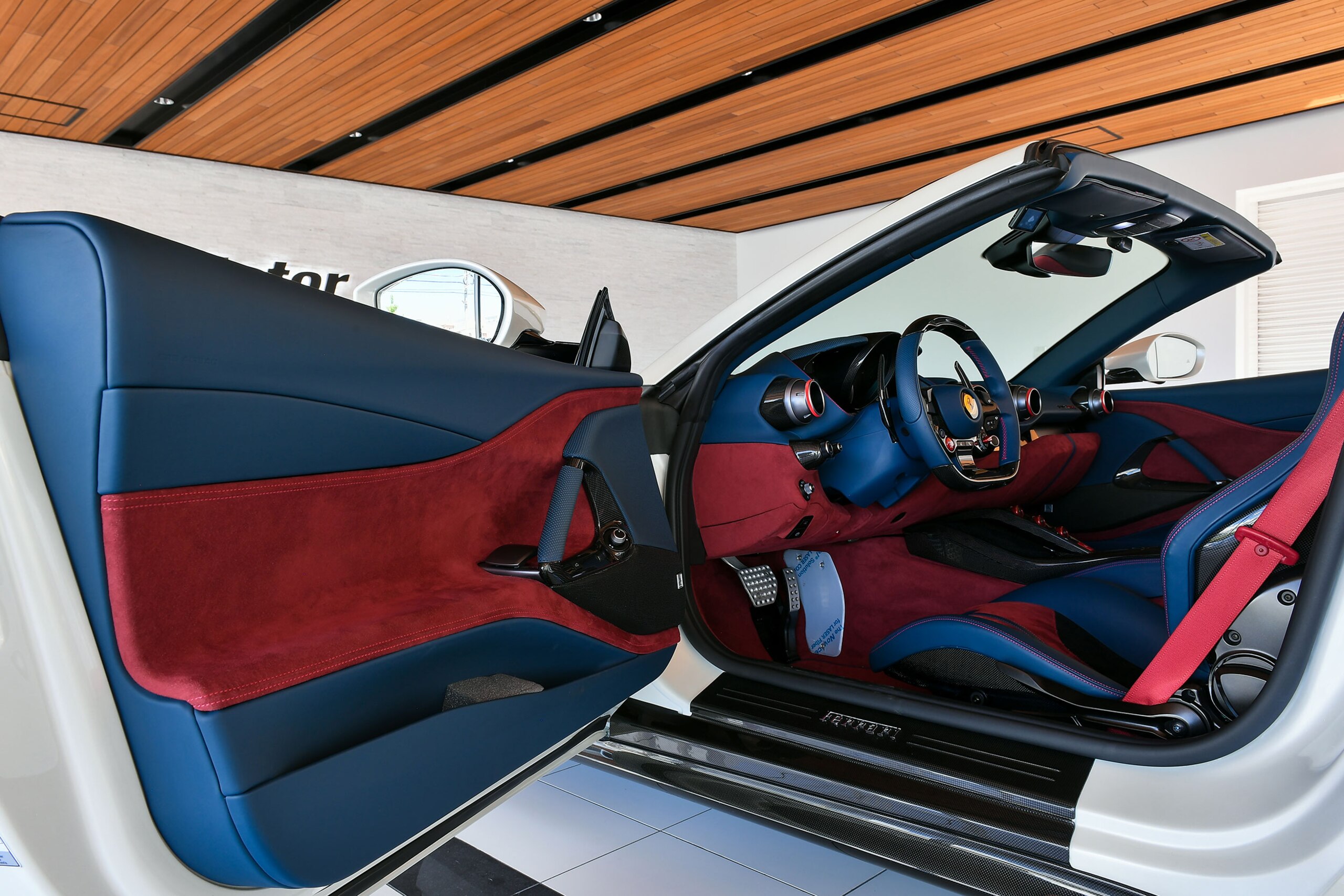 Ferrari 812GTS (photo: 7)