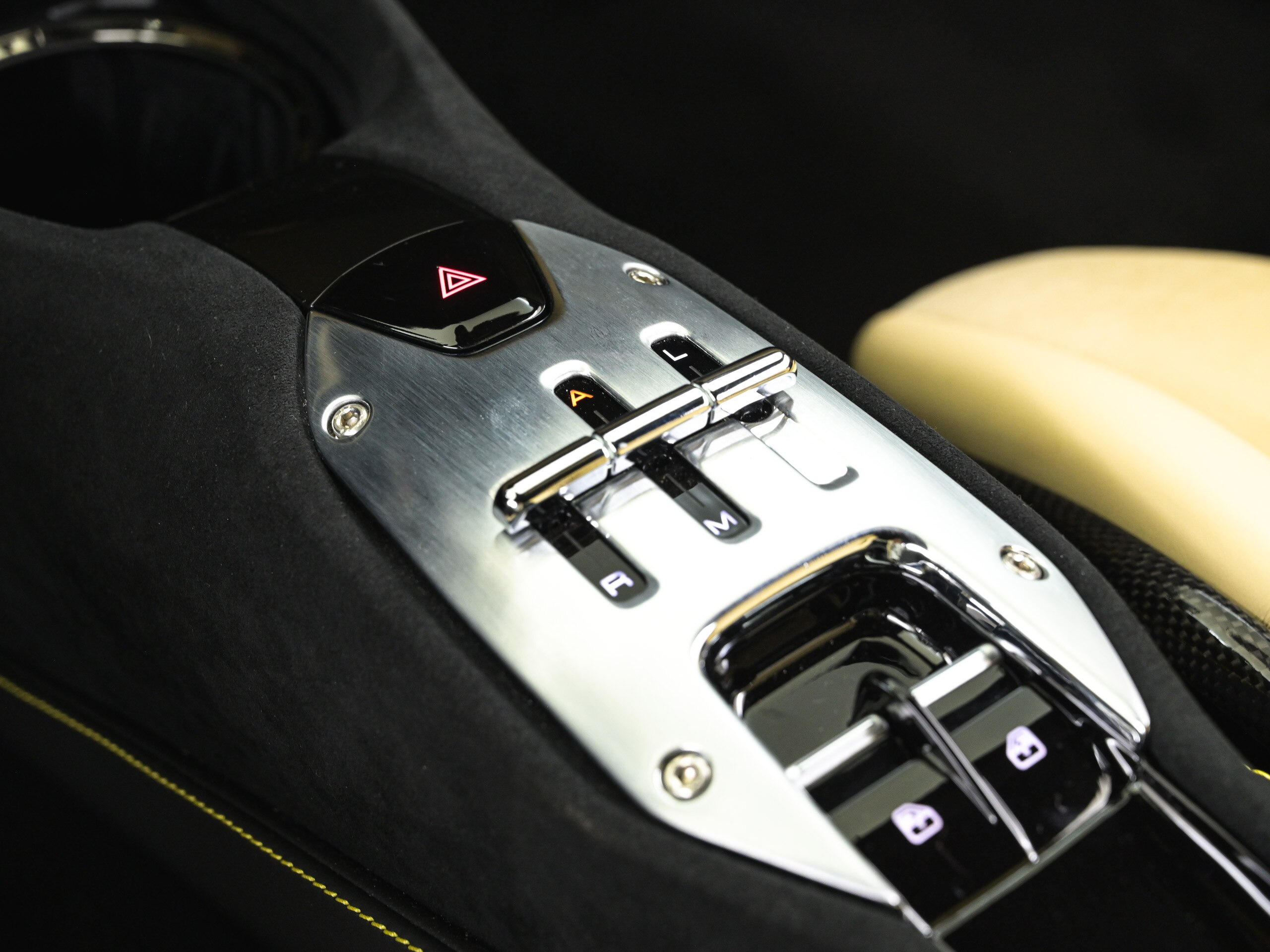 Ferrari SF90 Stradale (photo: 10)