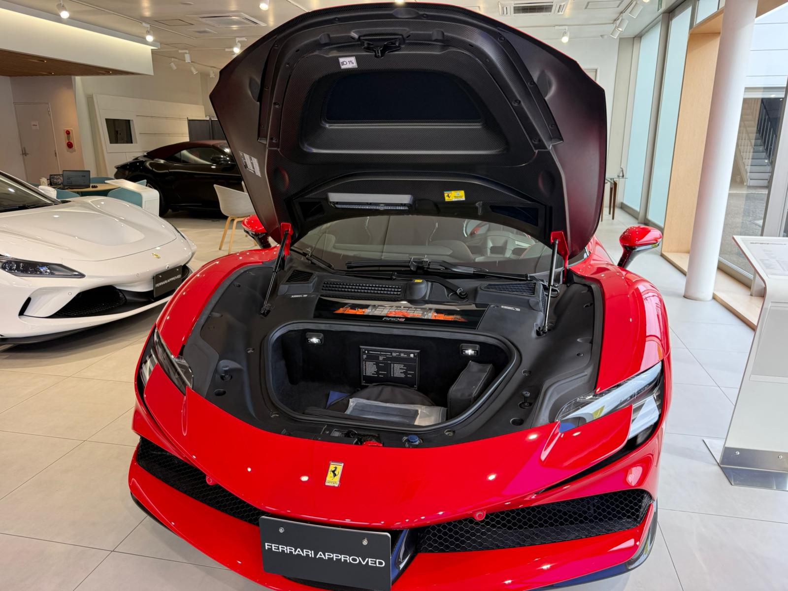 Ferrari SF90 Stradale (photo: 15)