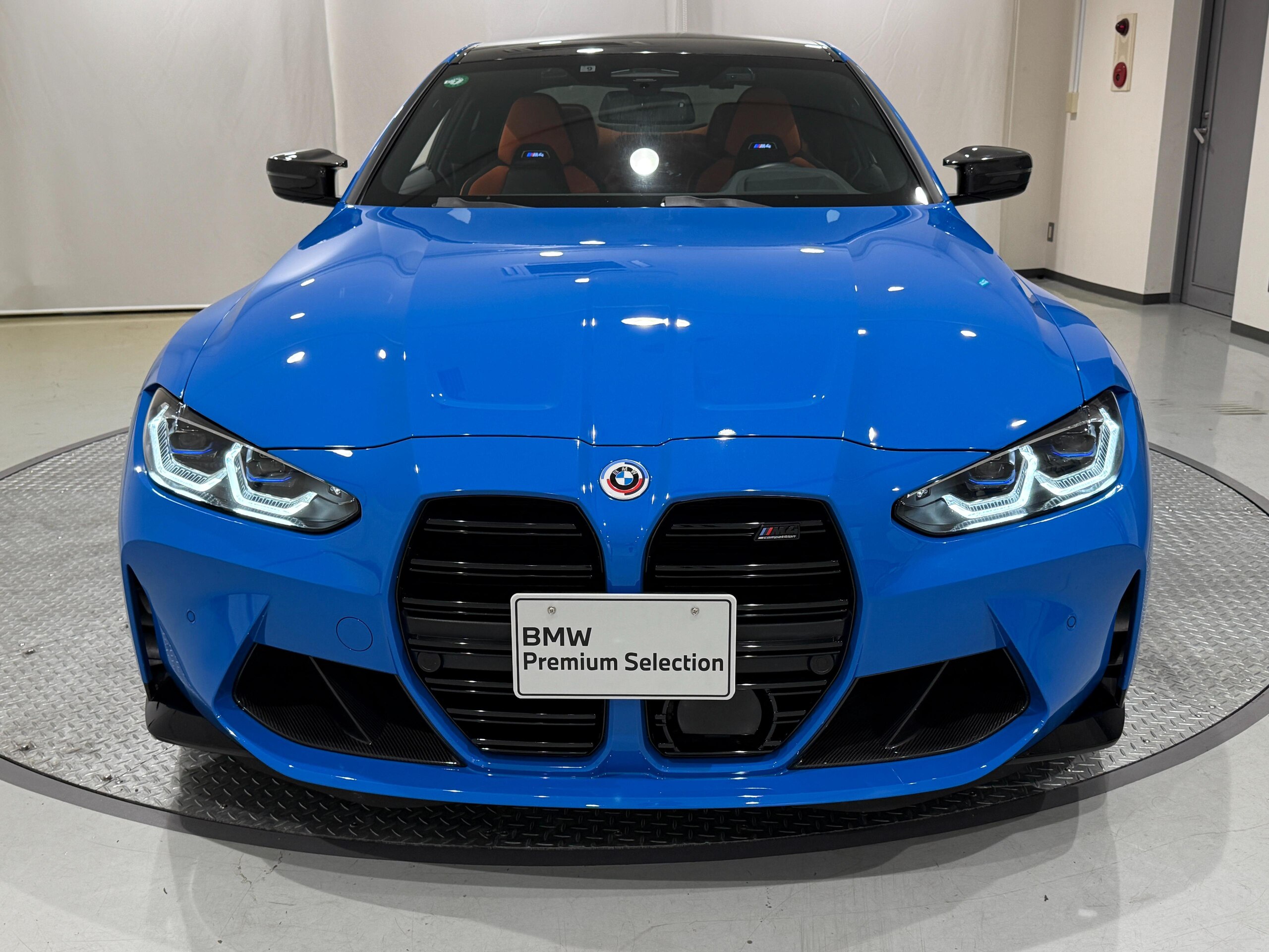 BMW M4 Competition (photo: 1)