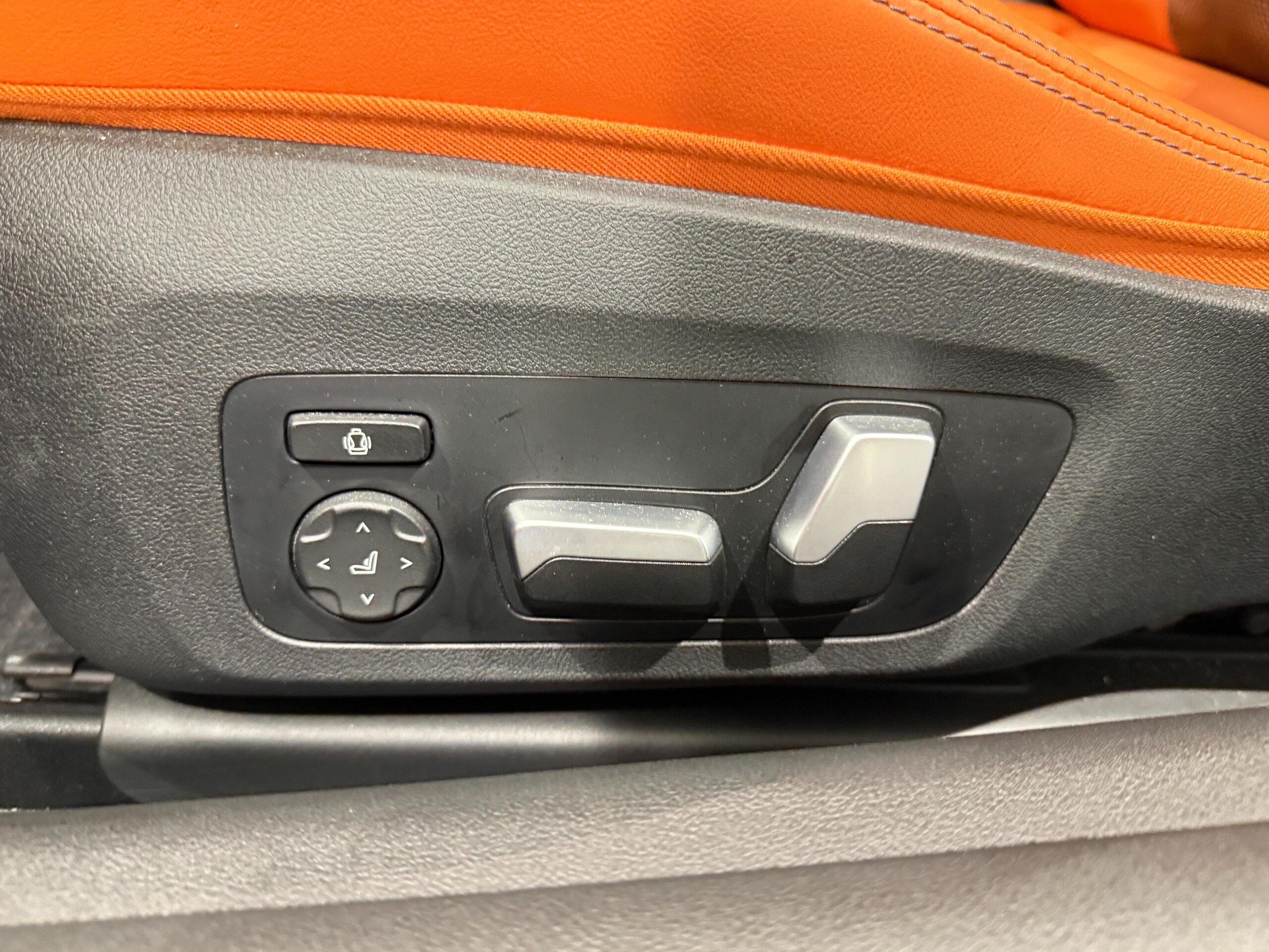 BMW M4 Competition (photo: 13)