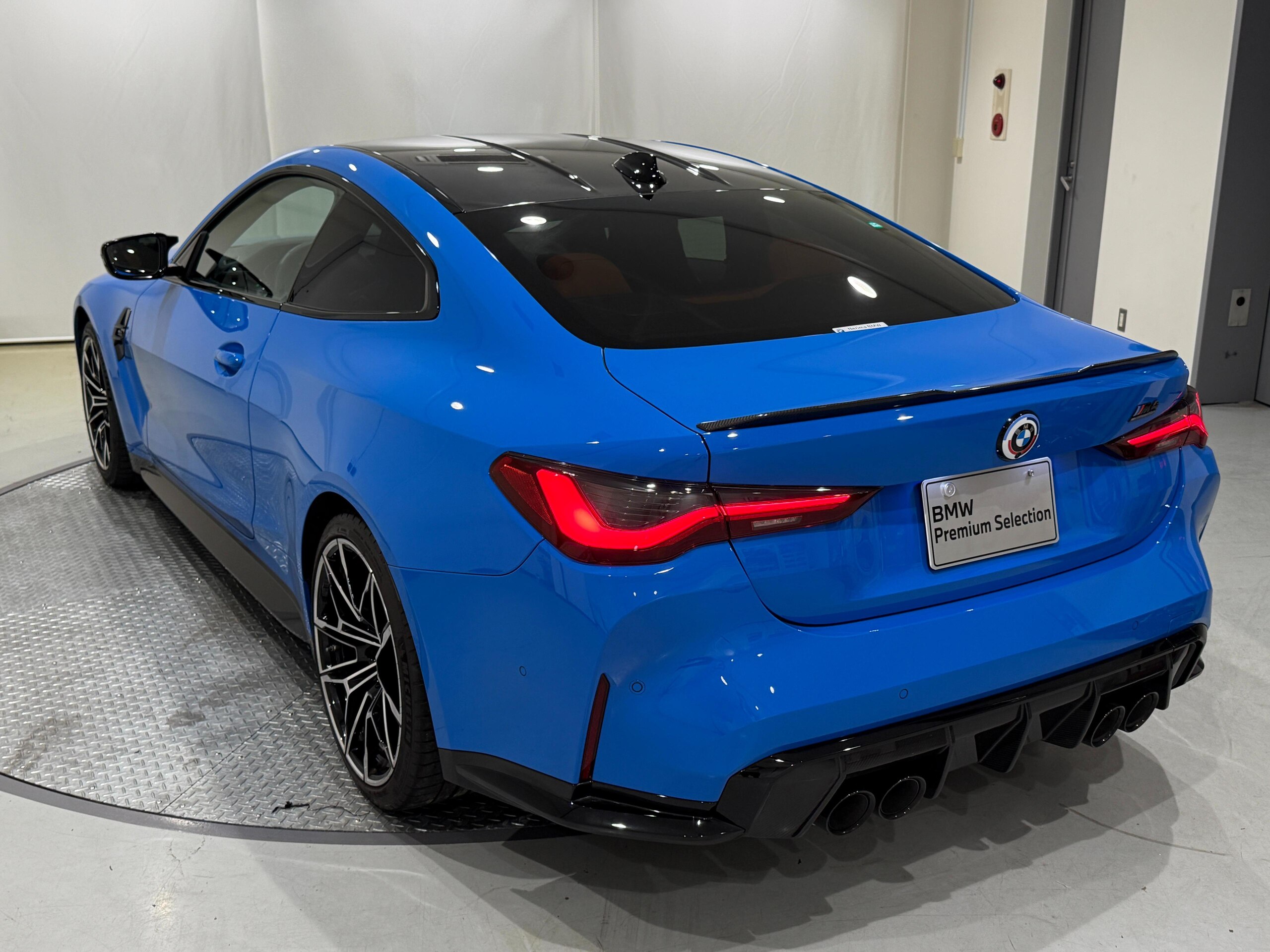 BMW M4 Competition (photo: 5)