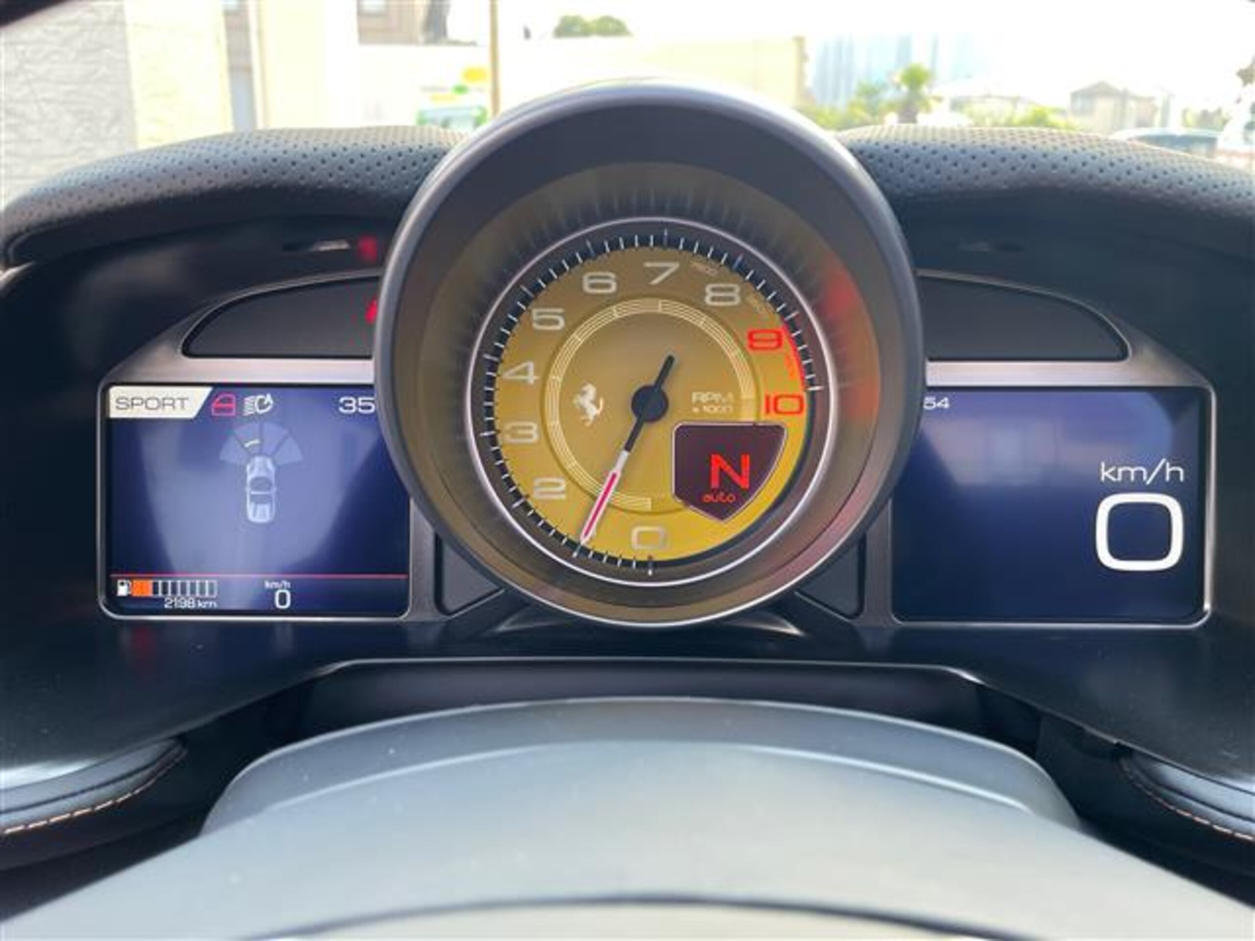 Ferrari 812GTS (photo: 10)