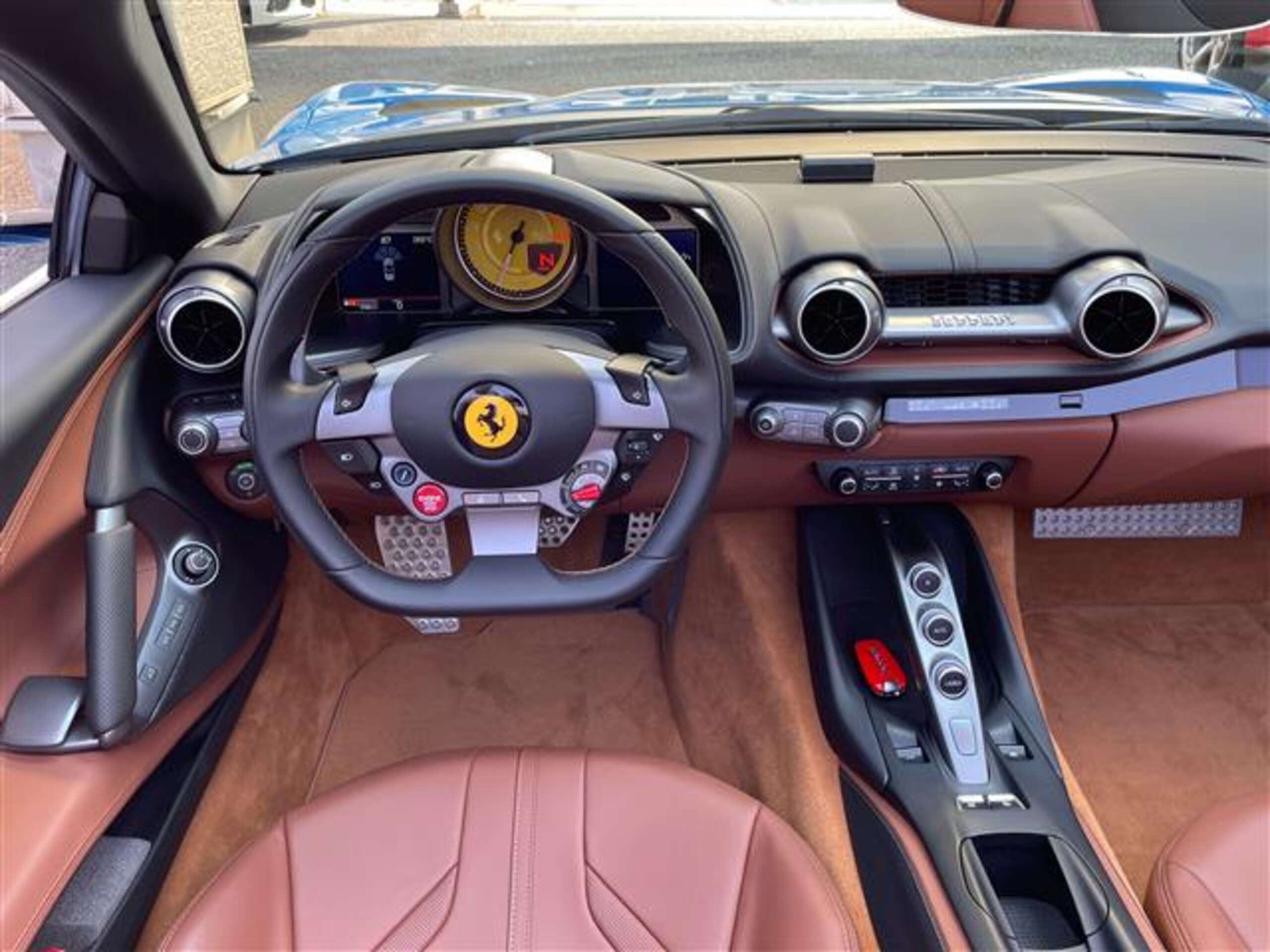 Ferrari 812GTS (photo: 7)