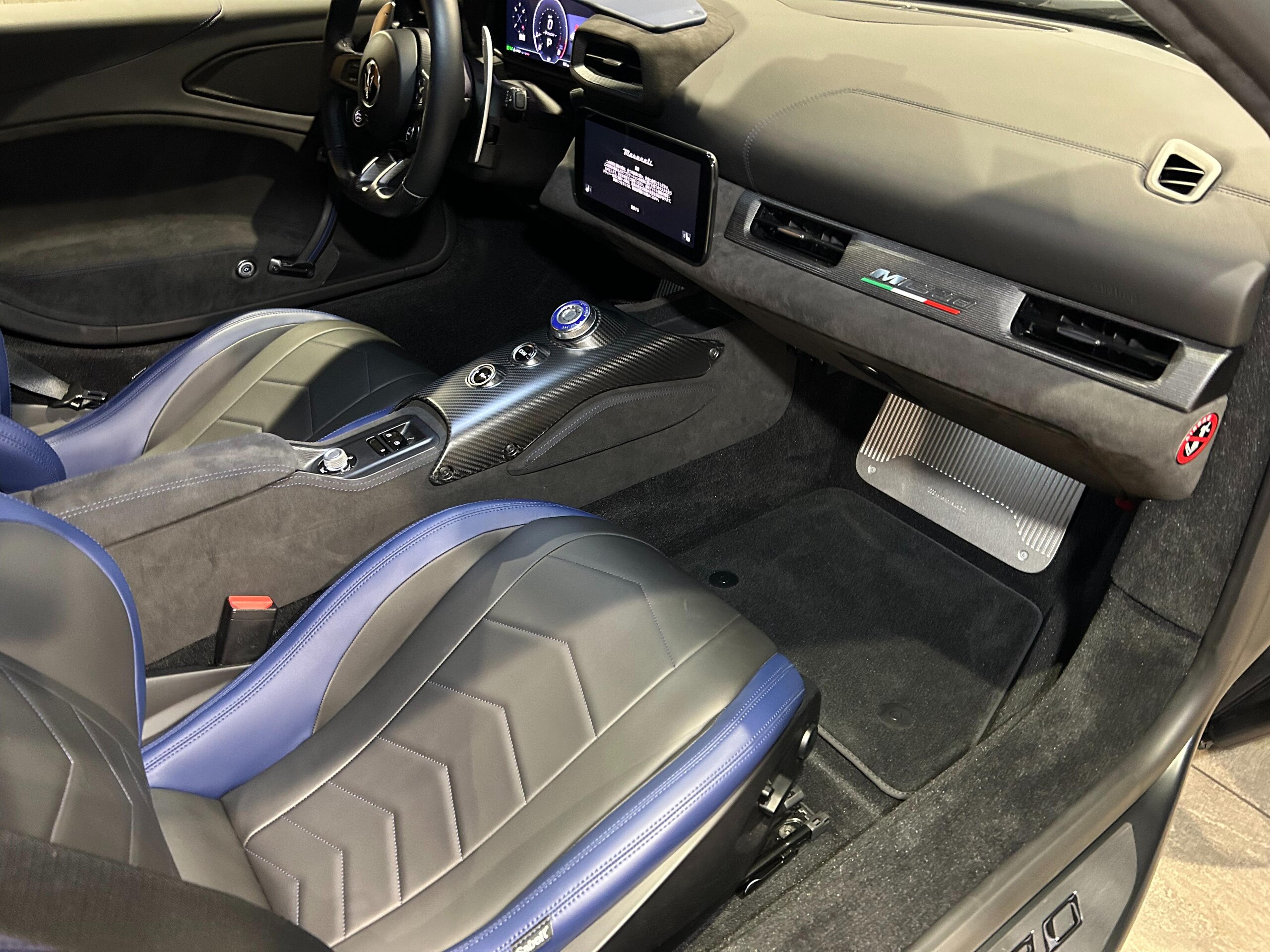 Maserati MC20 (photo: 19)