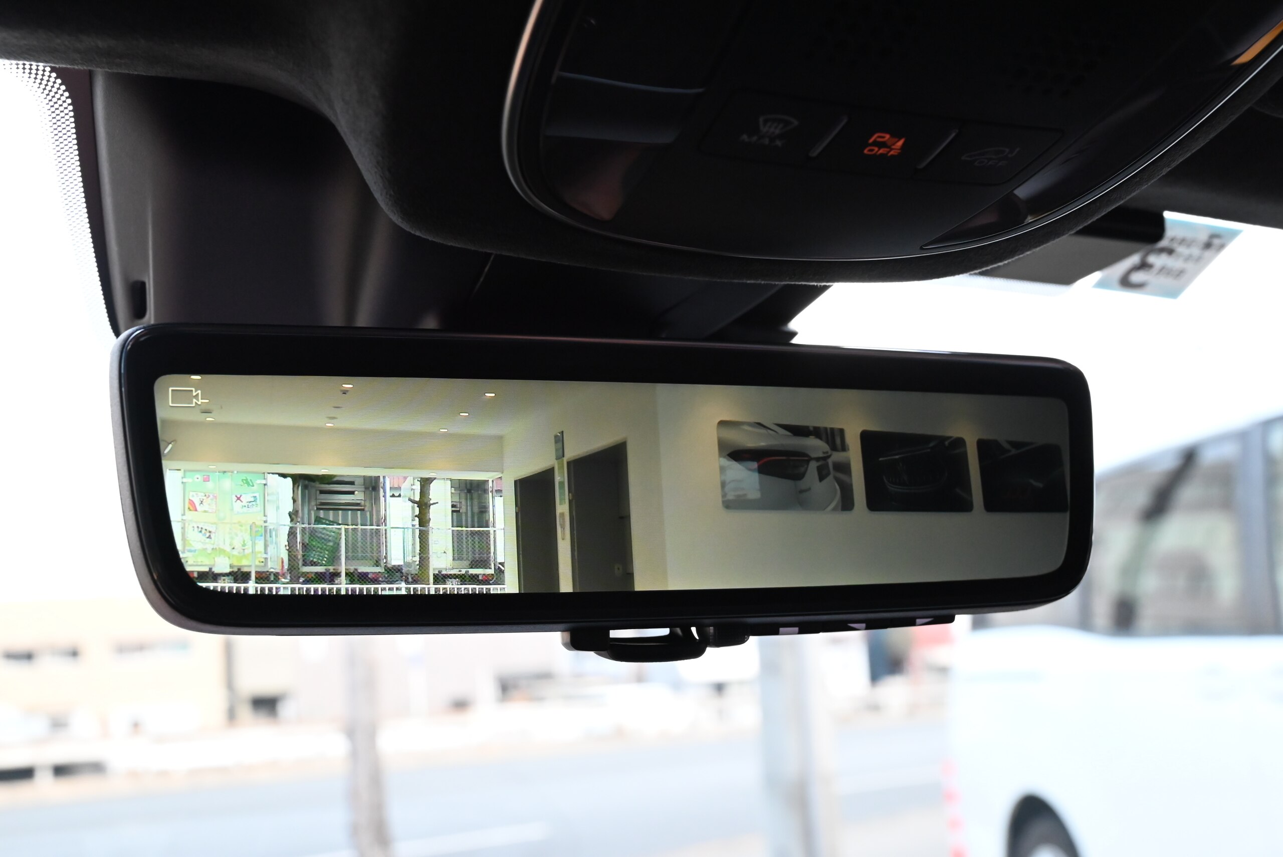 Maserati MC20 (photo: 11)