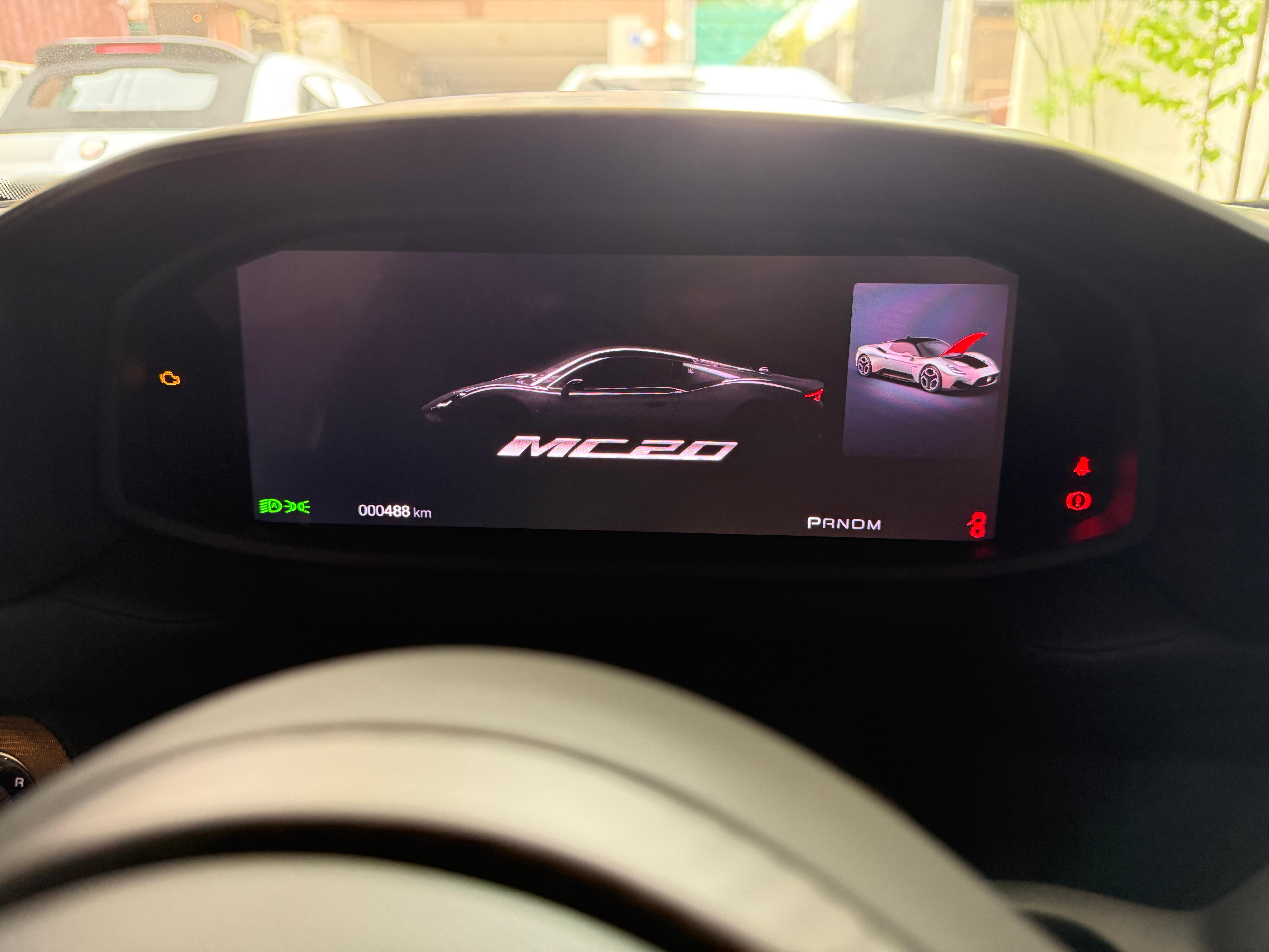 Maserati MC20 (photo: 14)