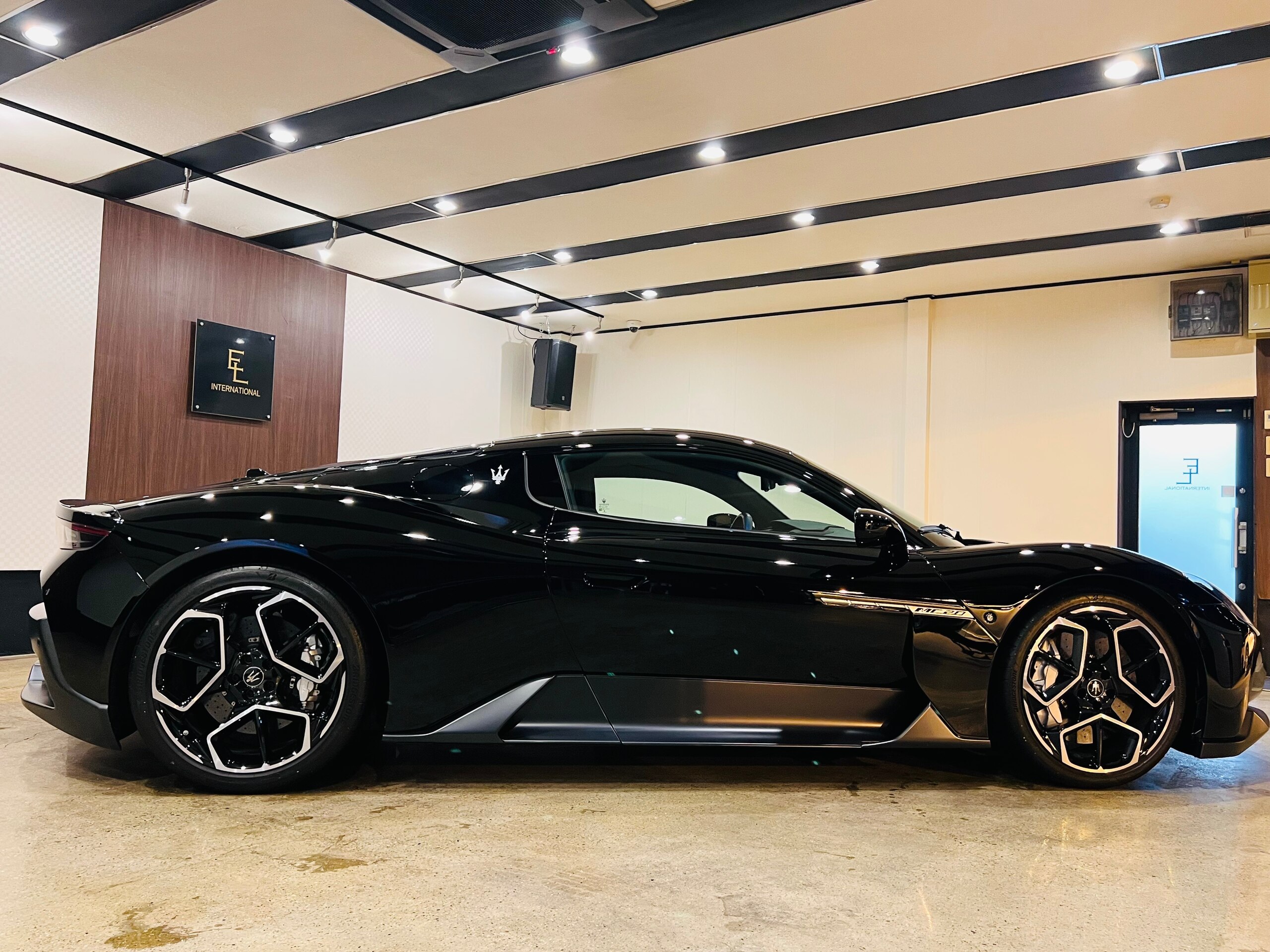 Maserati MC20 (photo: 7)