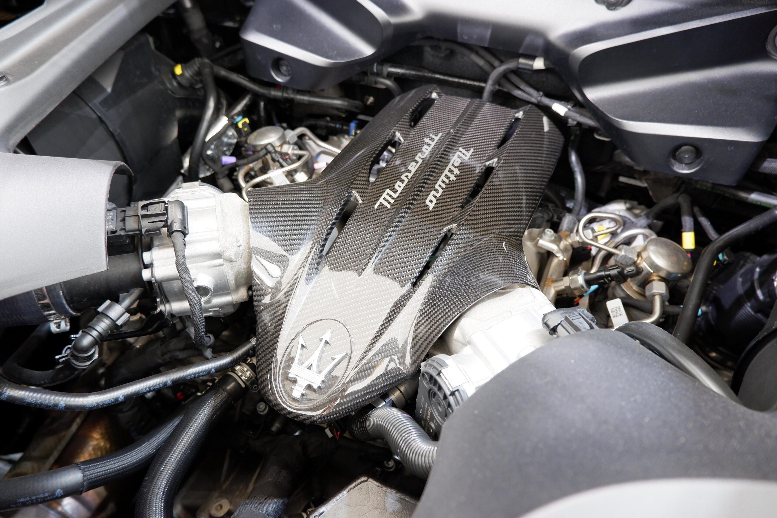 Maserati MC20 (photo: 14)