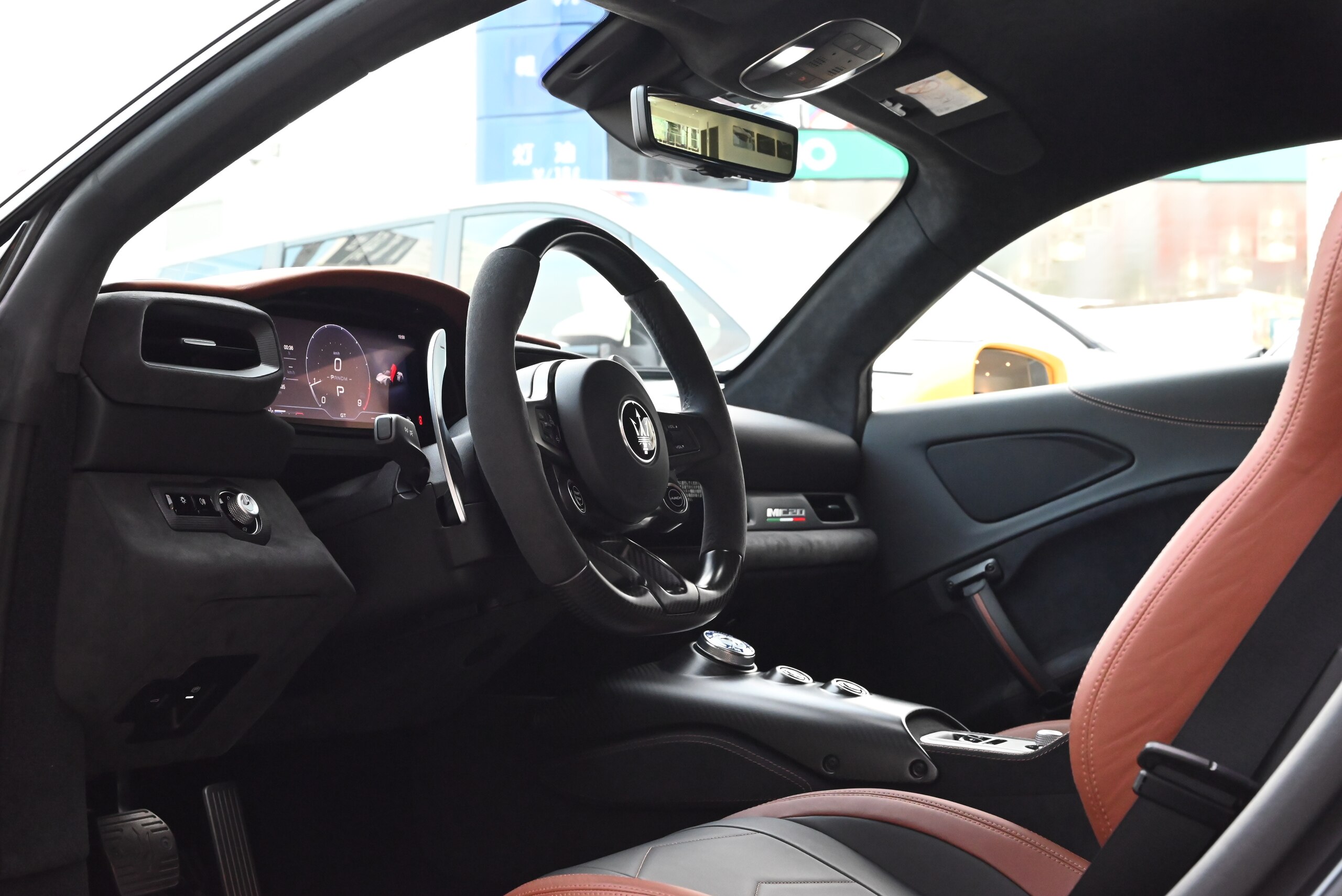 Maserati MC20 (photo: 6)