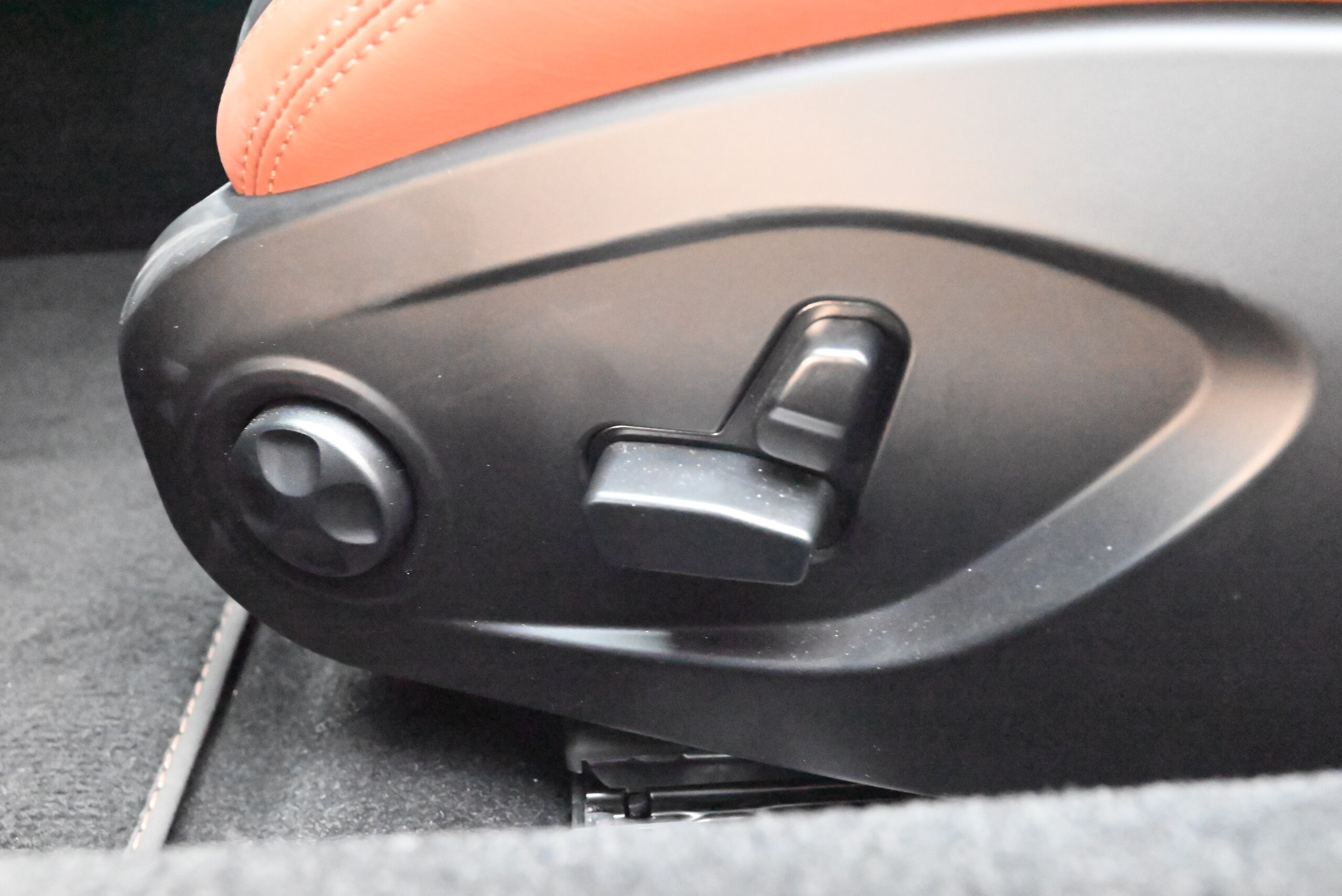 Maserati MC20 (photo: 9)