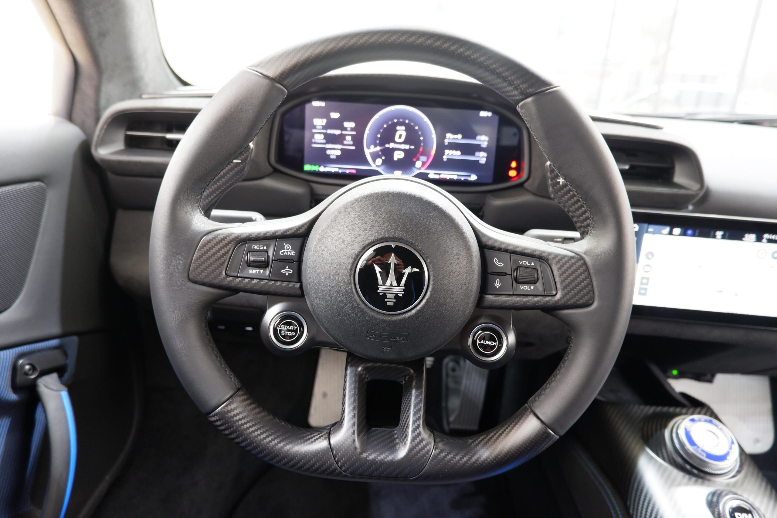 Maserati MC20 (photo: 5)