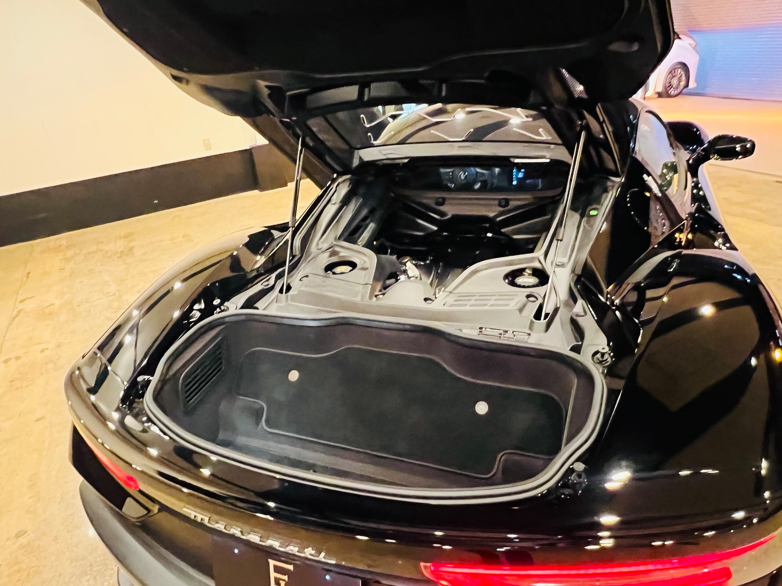 Maserati MC20 (photo: 21)