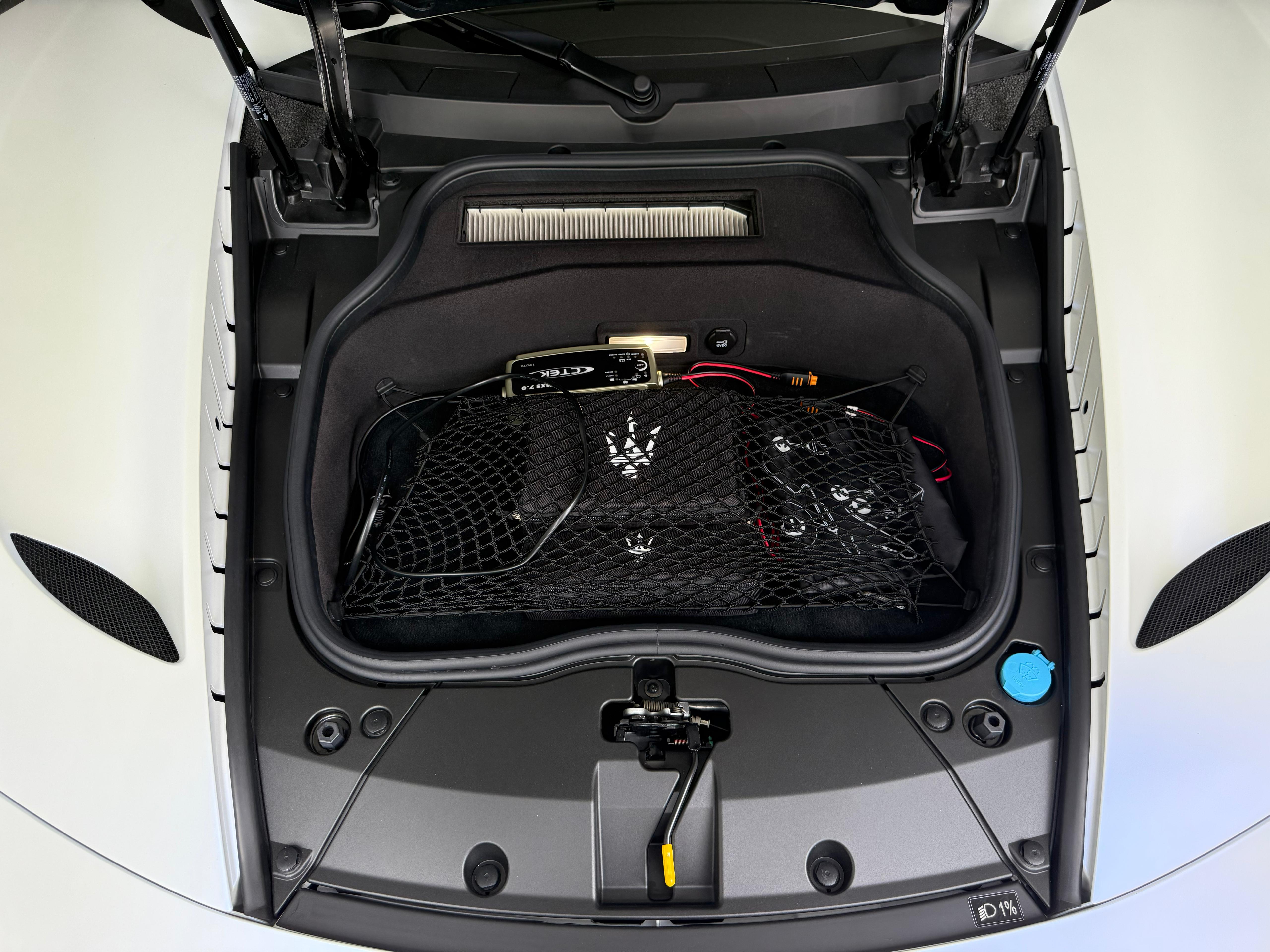 Maserati MC20 (photo: 17)