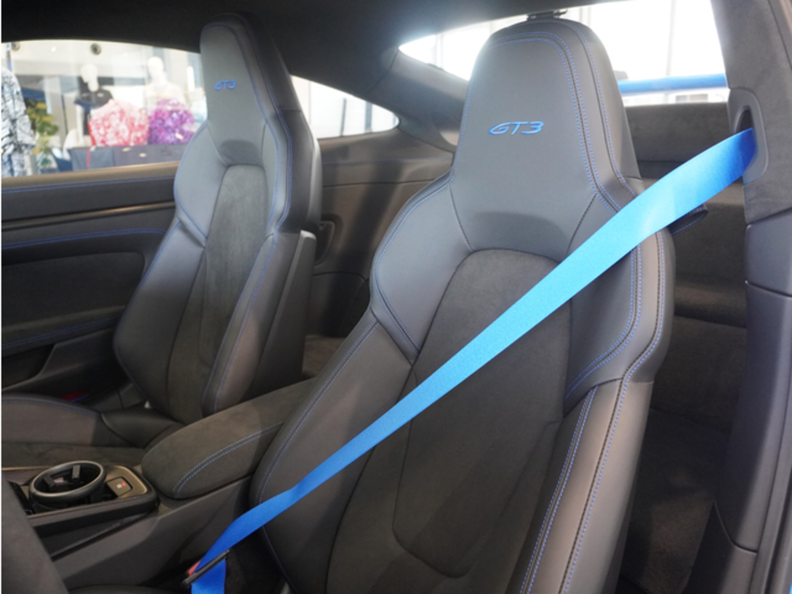 Porsche 911 GT3 (photo: 8)