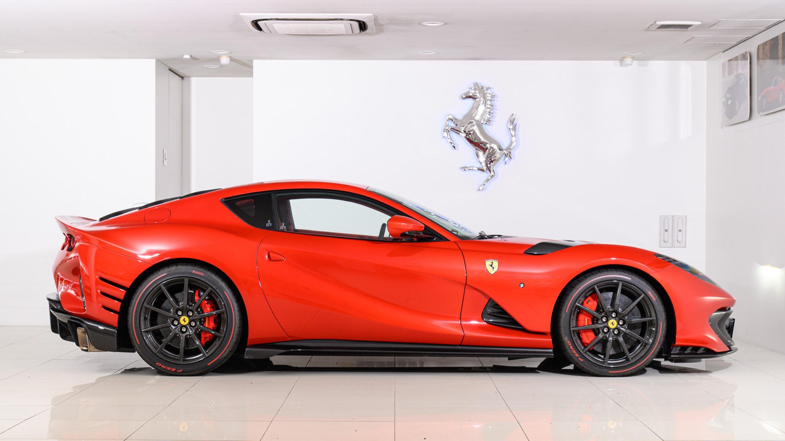 Ferrari 812 Competizione (photo: 5)