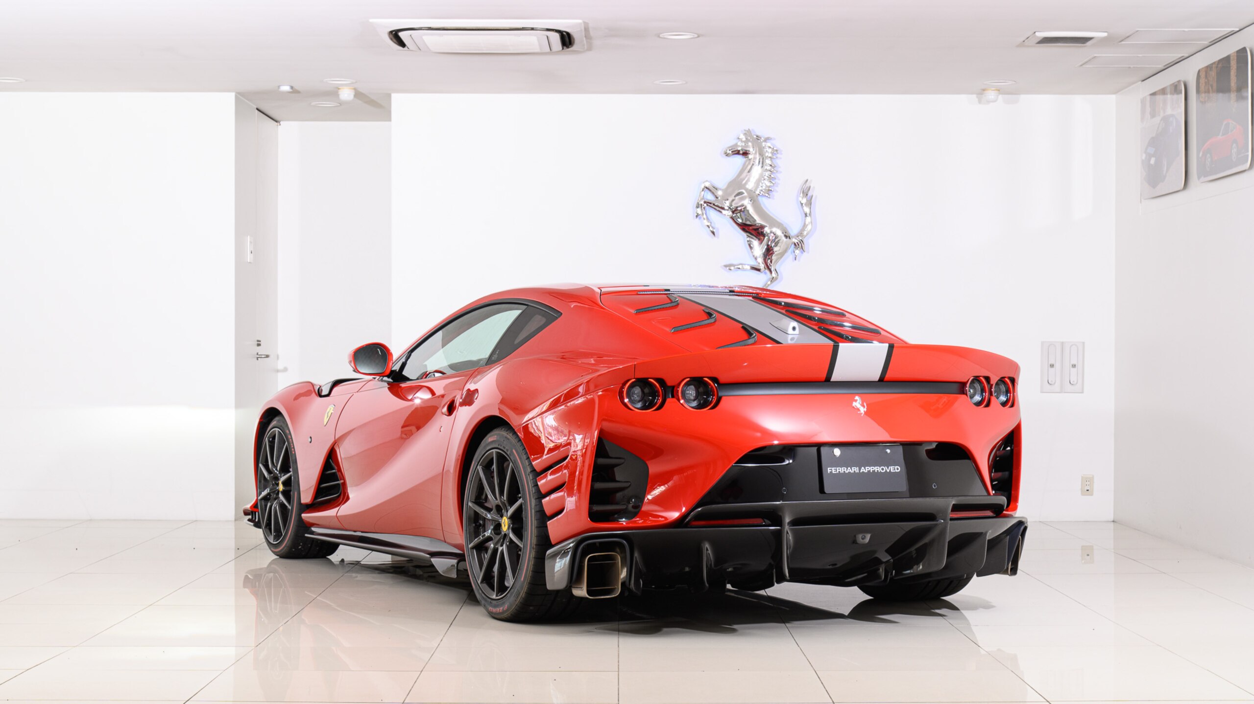 Ferrari 812 Competizione (photo: 4)