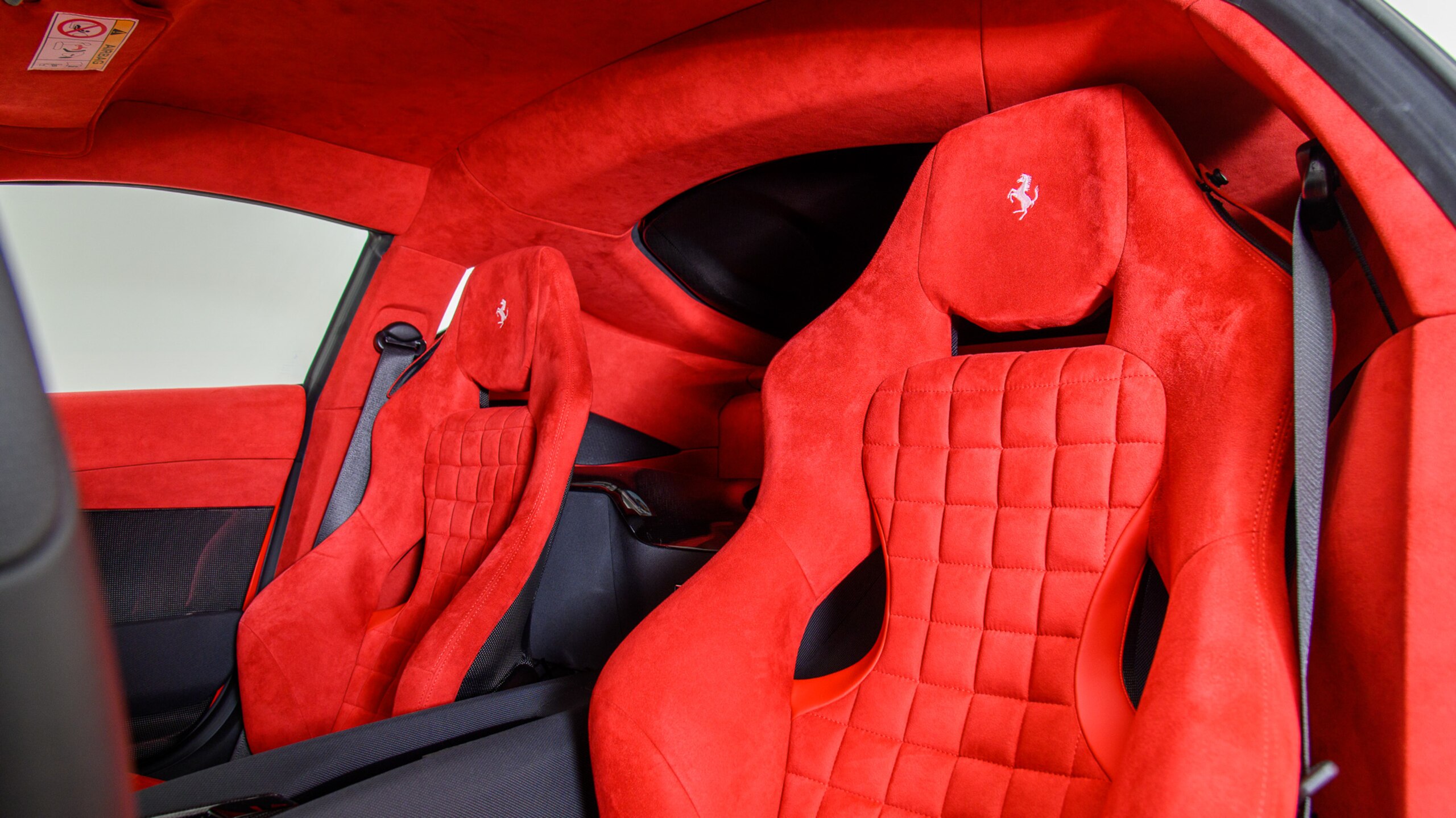 Ferrari 812 Competizione (photo: 8)