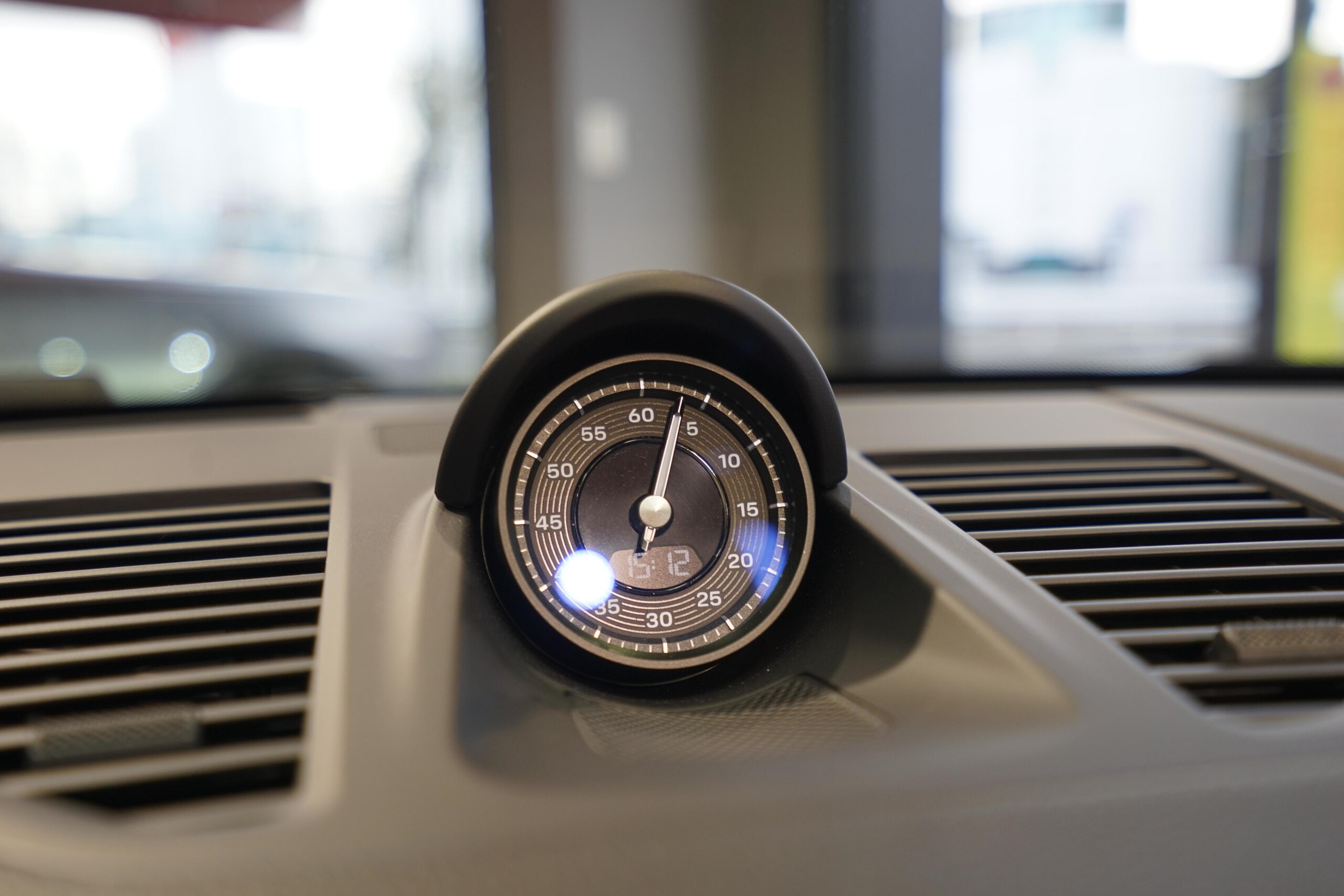 Porsche 911 Carrera Cabriolet (photo: 11)