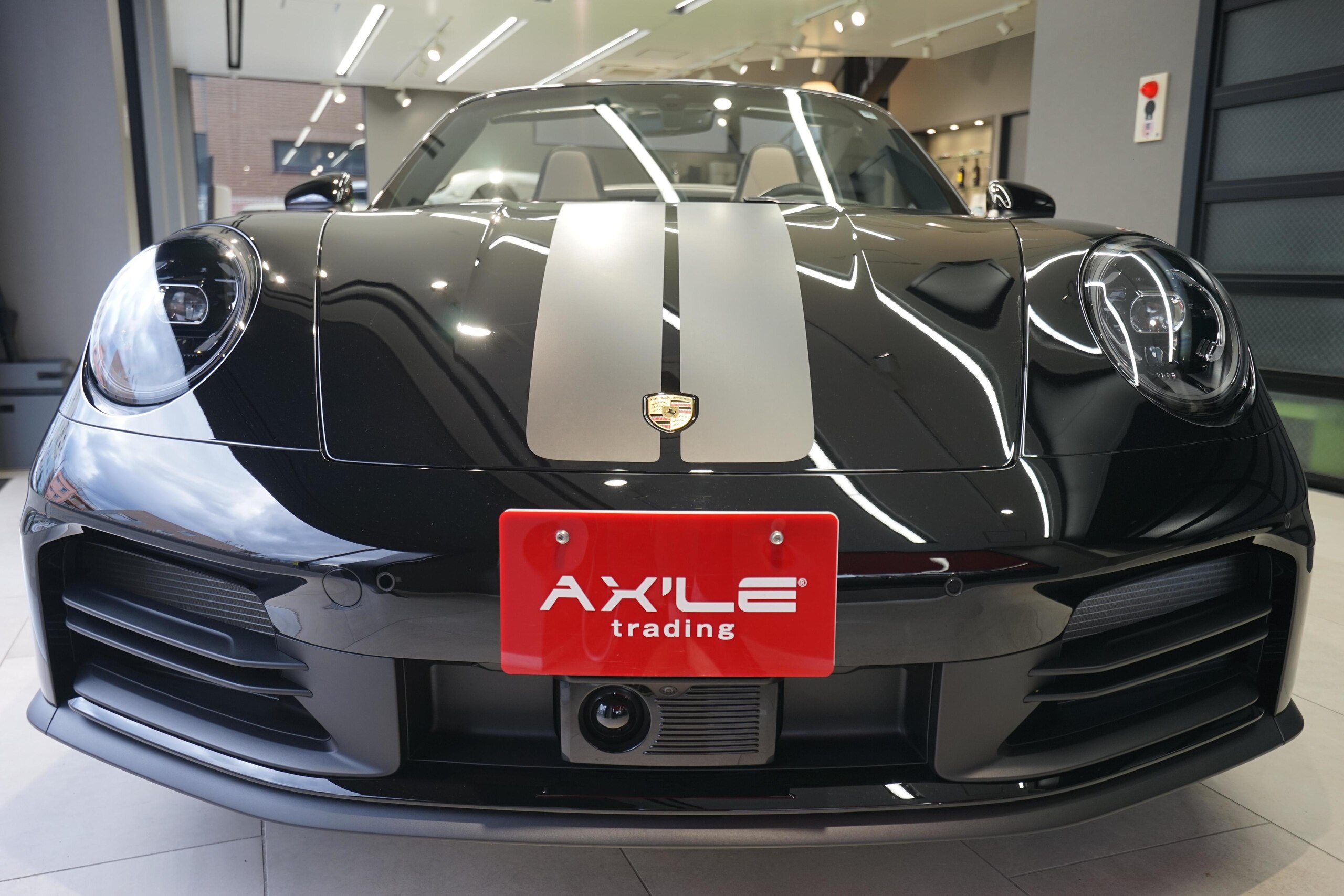 Porsche 911 Carrera Cabriolet (photo: 2)