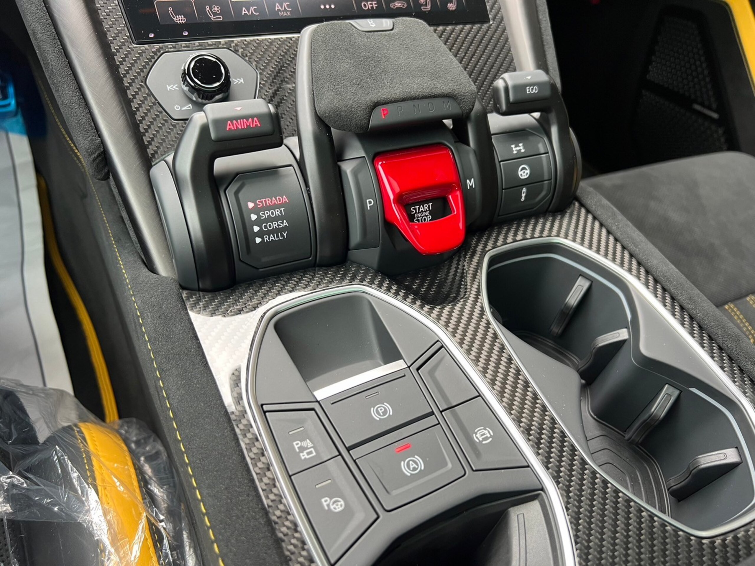 Lamborghini Urus Performante (photo: 15)