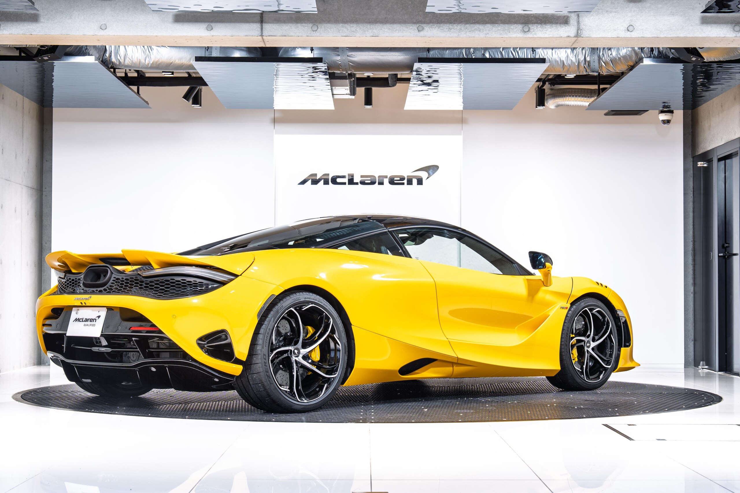 McLaren 750S (photo: 5)