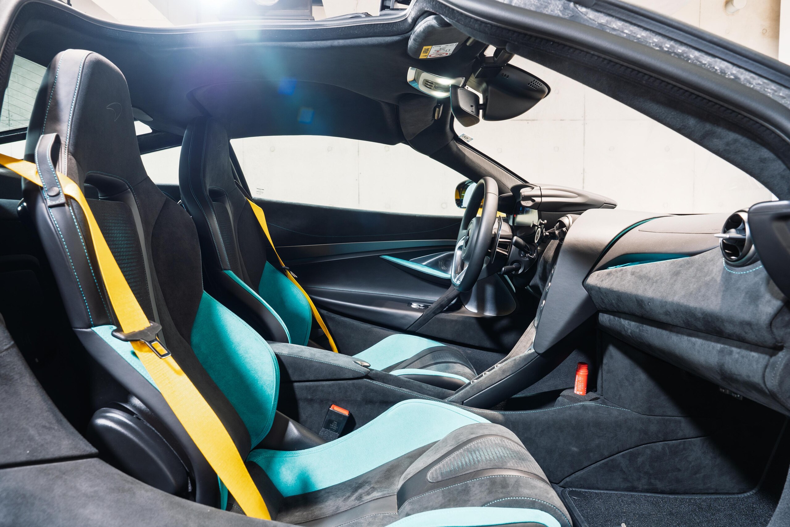 McLaren 750S (photo: 16)